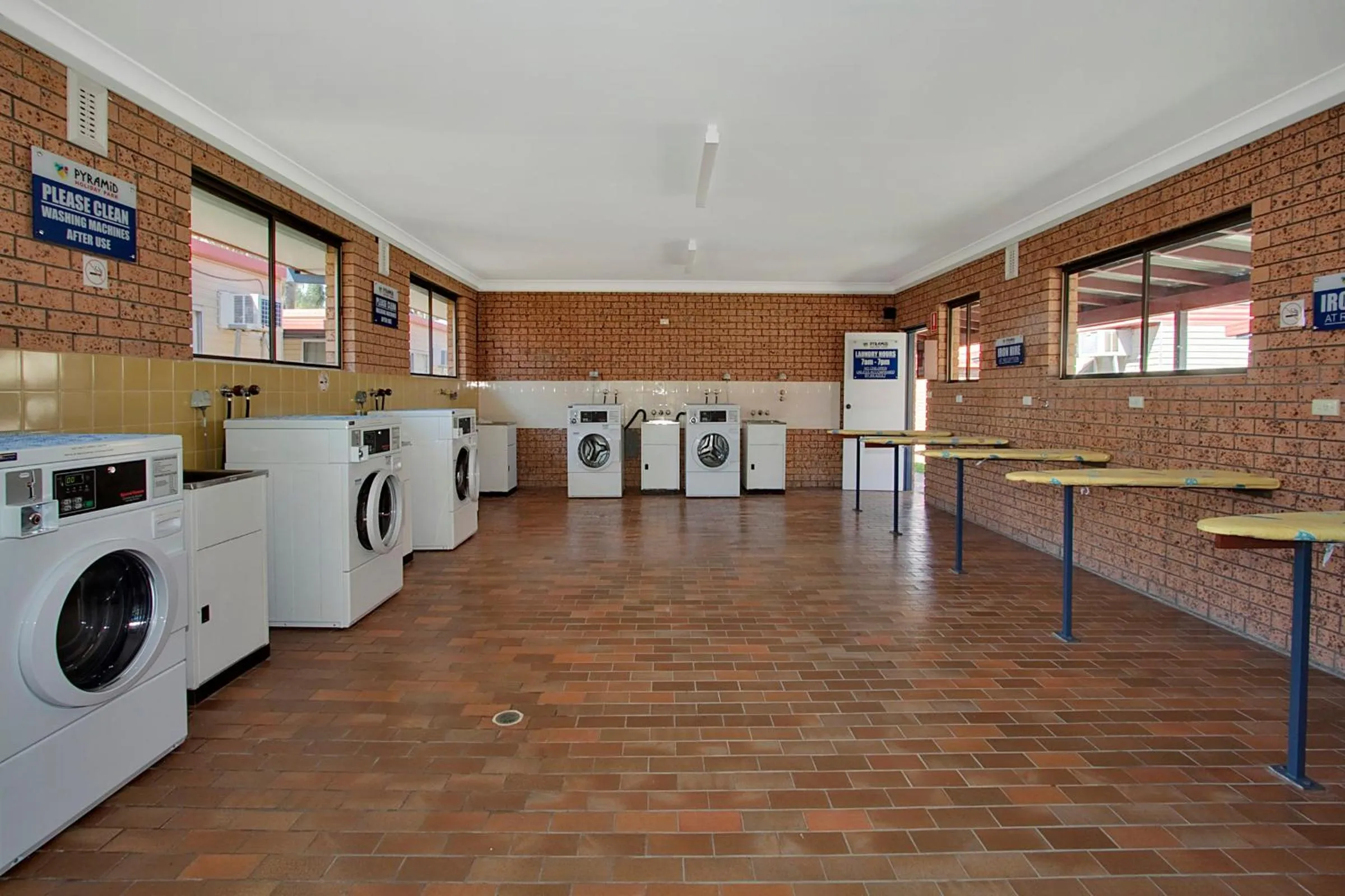 Area and facilities in Pyramid Holiday Park