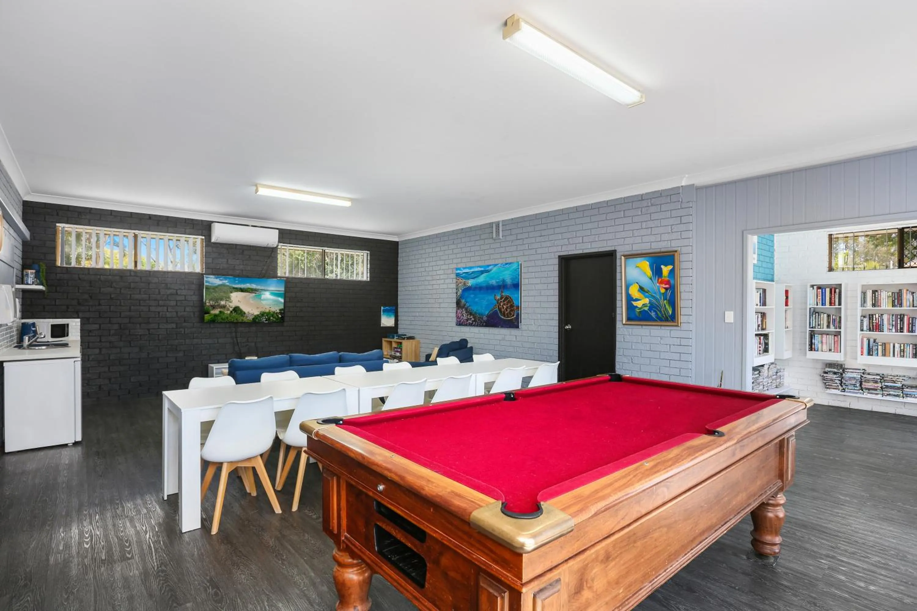 Property building in Pyramid Holiday Park