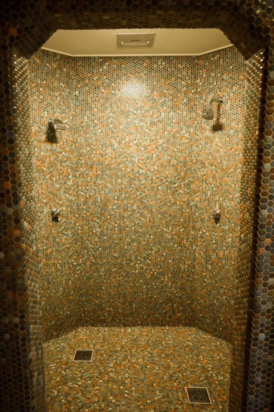 Shower in Panoramahotel Wagner - Das Biohotel am Semmering