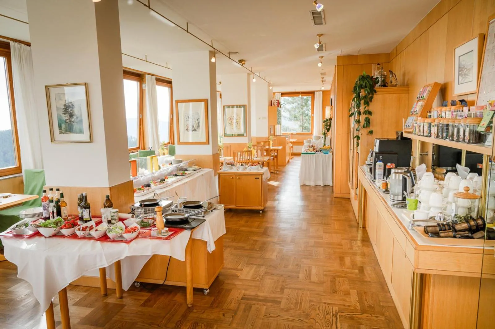 Buffet breakfast in Panoramahotel Wagner - Das Biohotel am Semmering