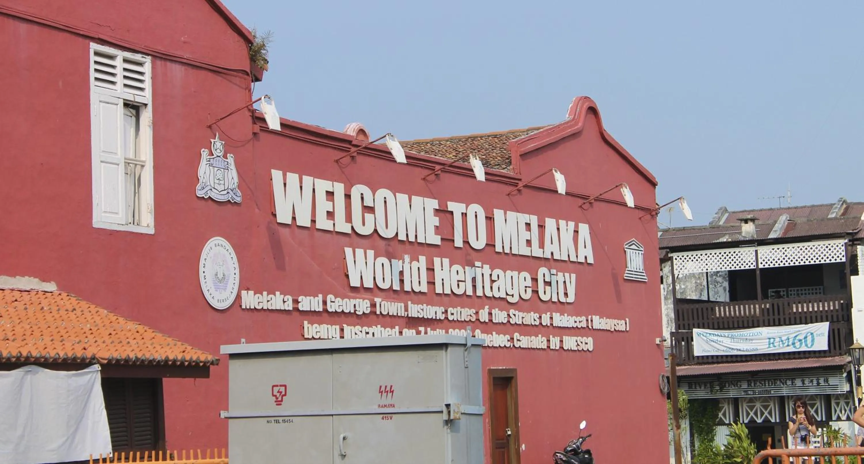 Area and facilities in Hallmark Crown Hotel