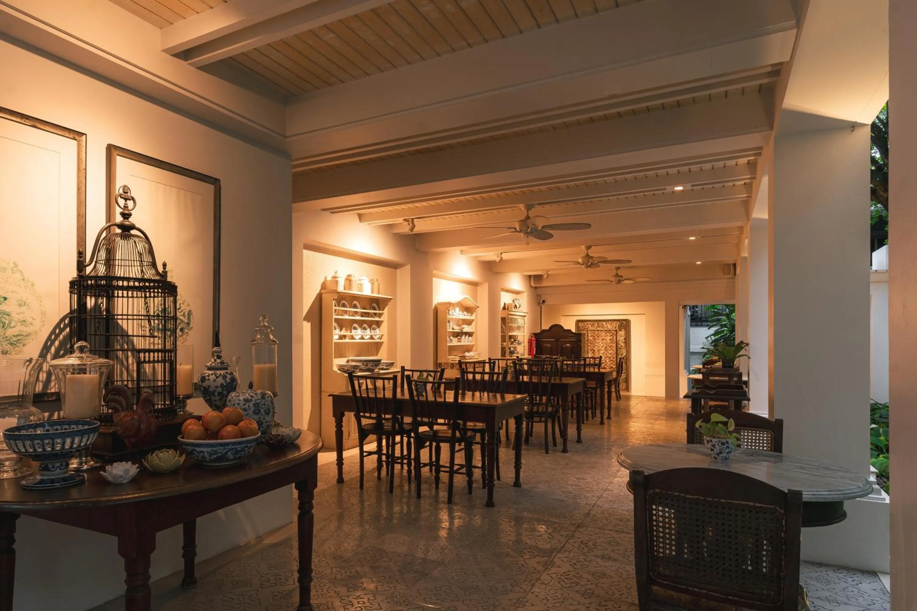 Restaurant/places to eat in Makka Hotel