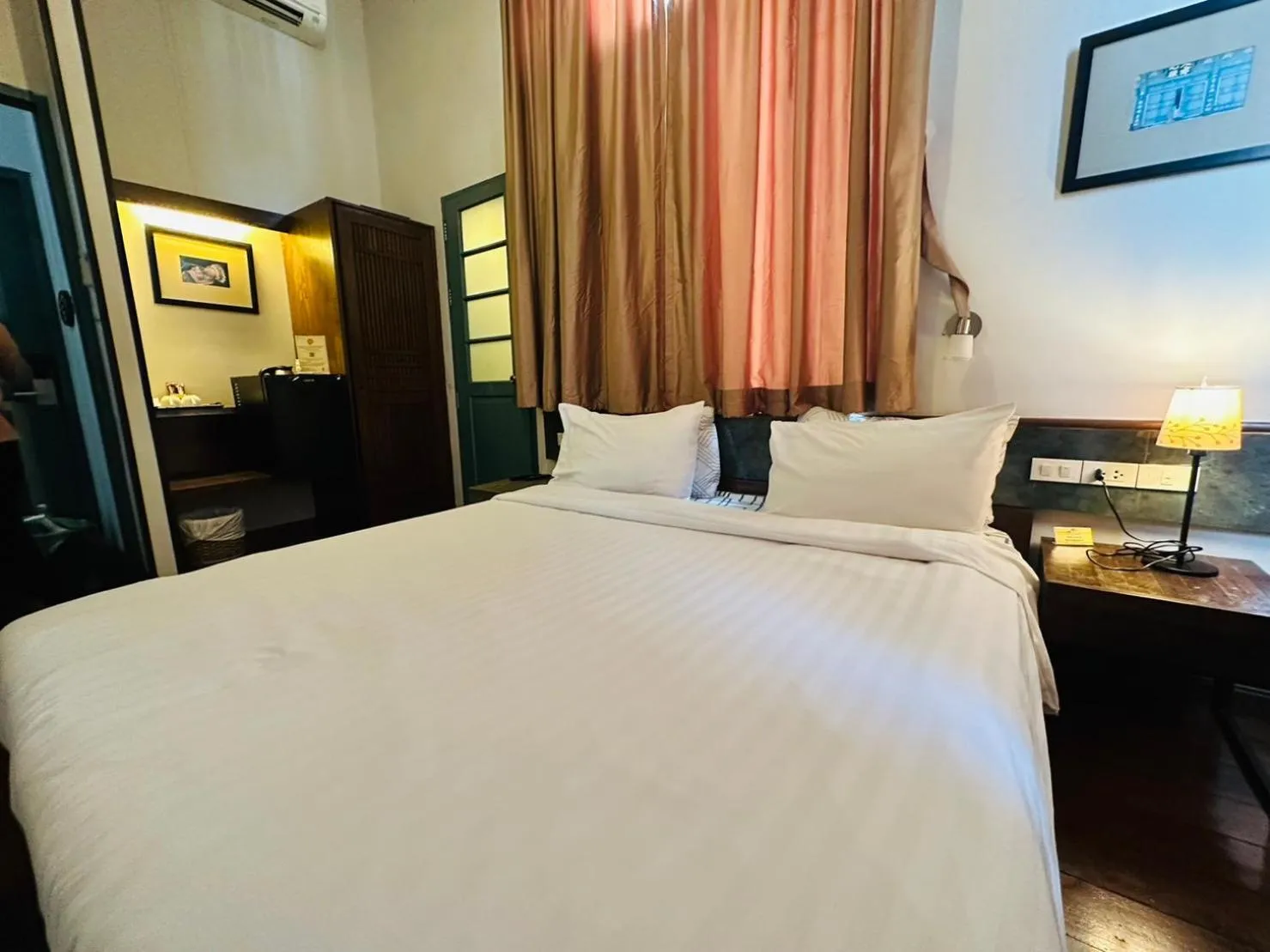 Bedroom, Bed in Chetuphon Gate