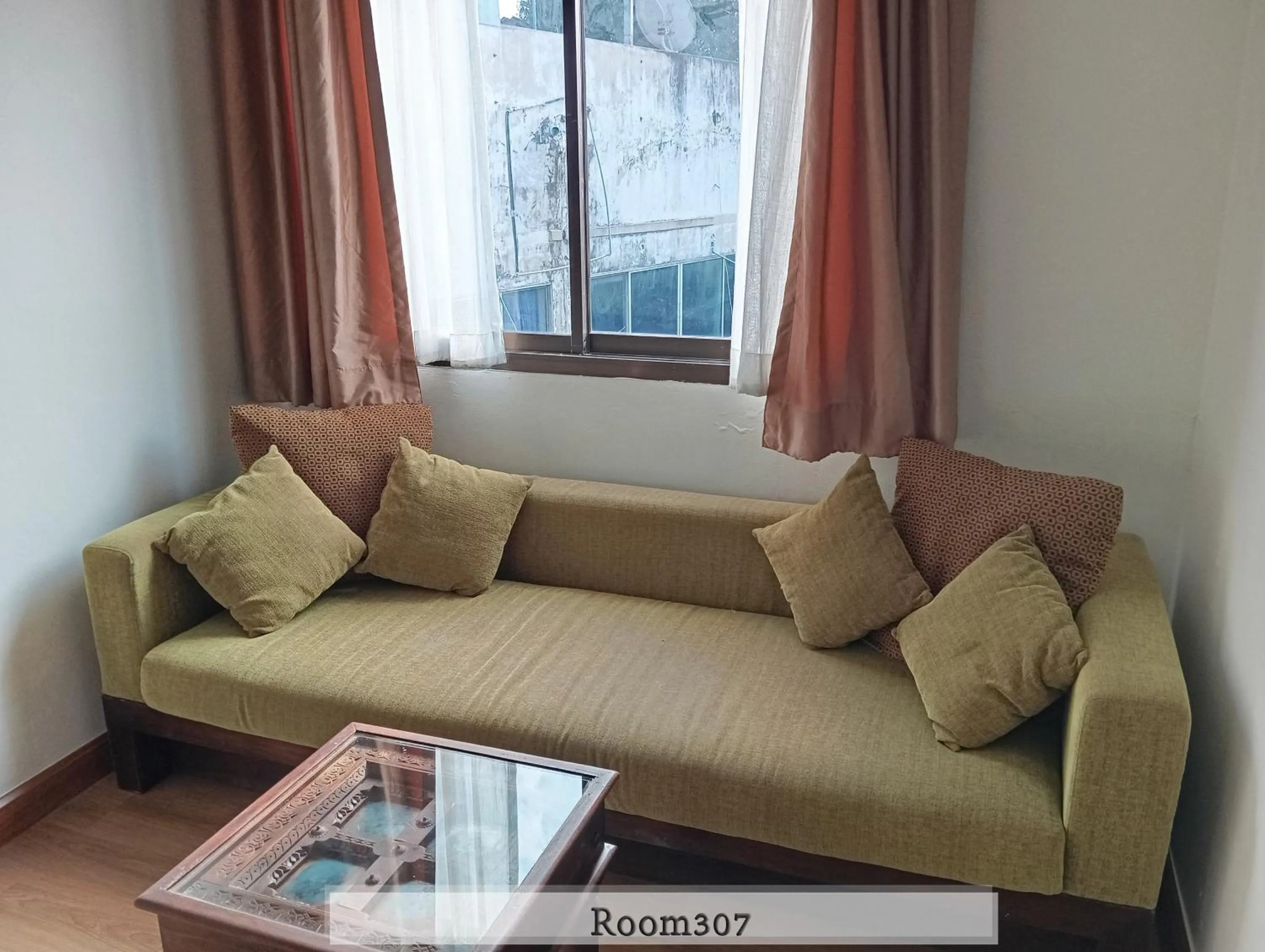 Living room in Chetuphon Gate