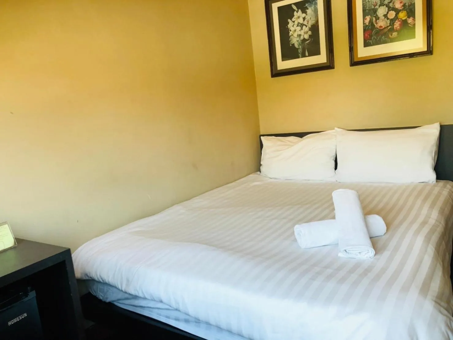 Bedroom, Bed in Chetuphon Gate