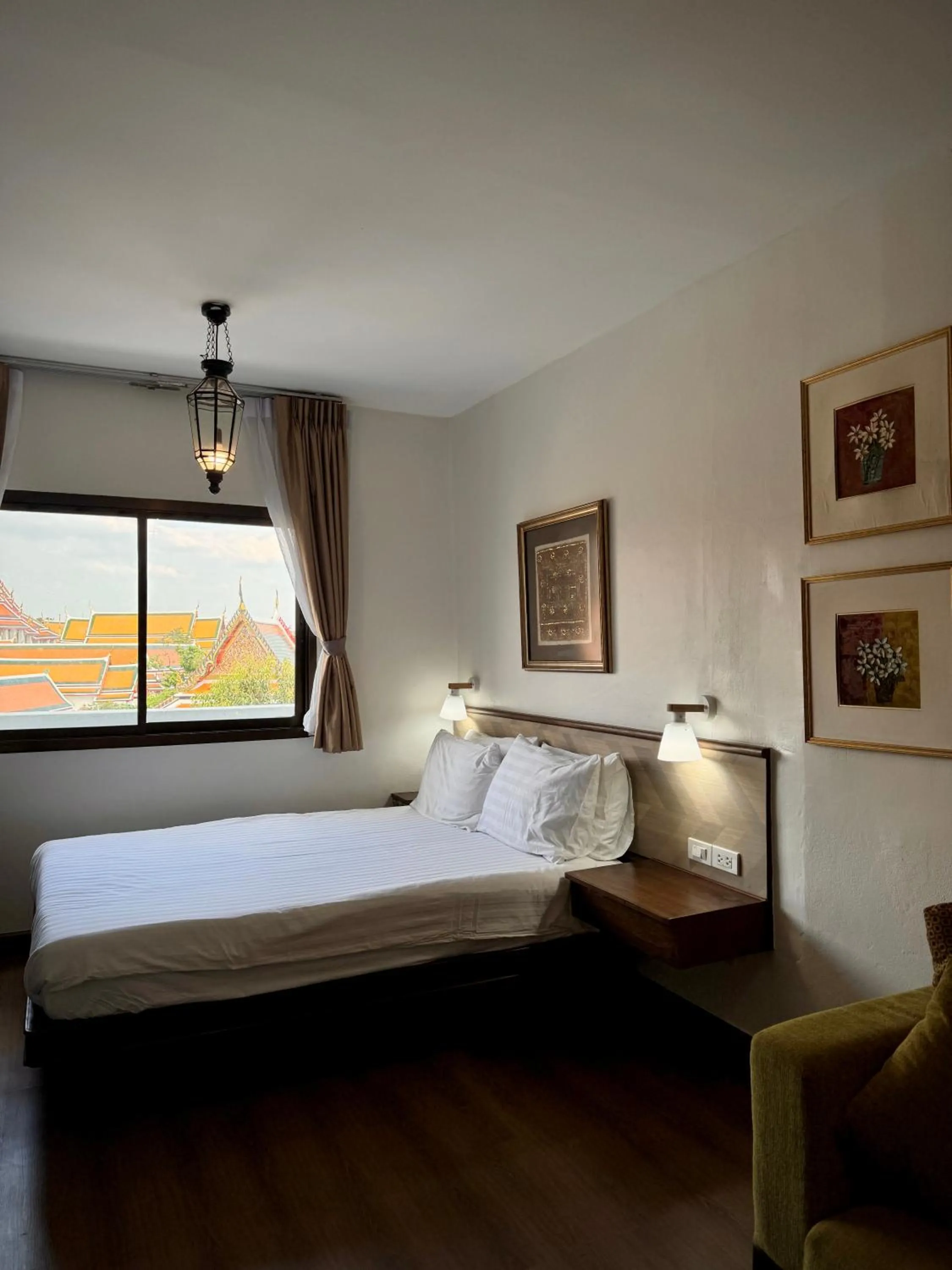 View (from property/room), Bed in Chetuphon Gate