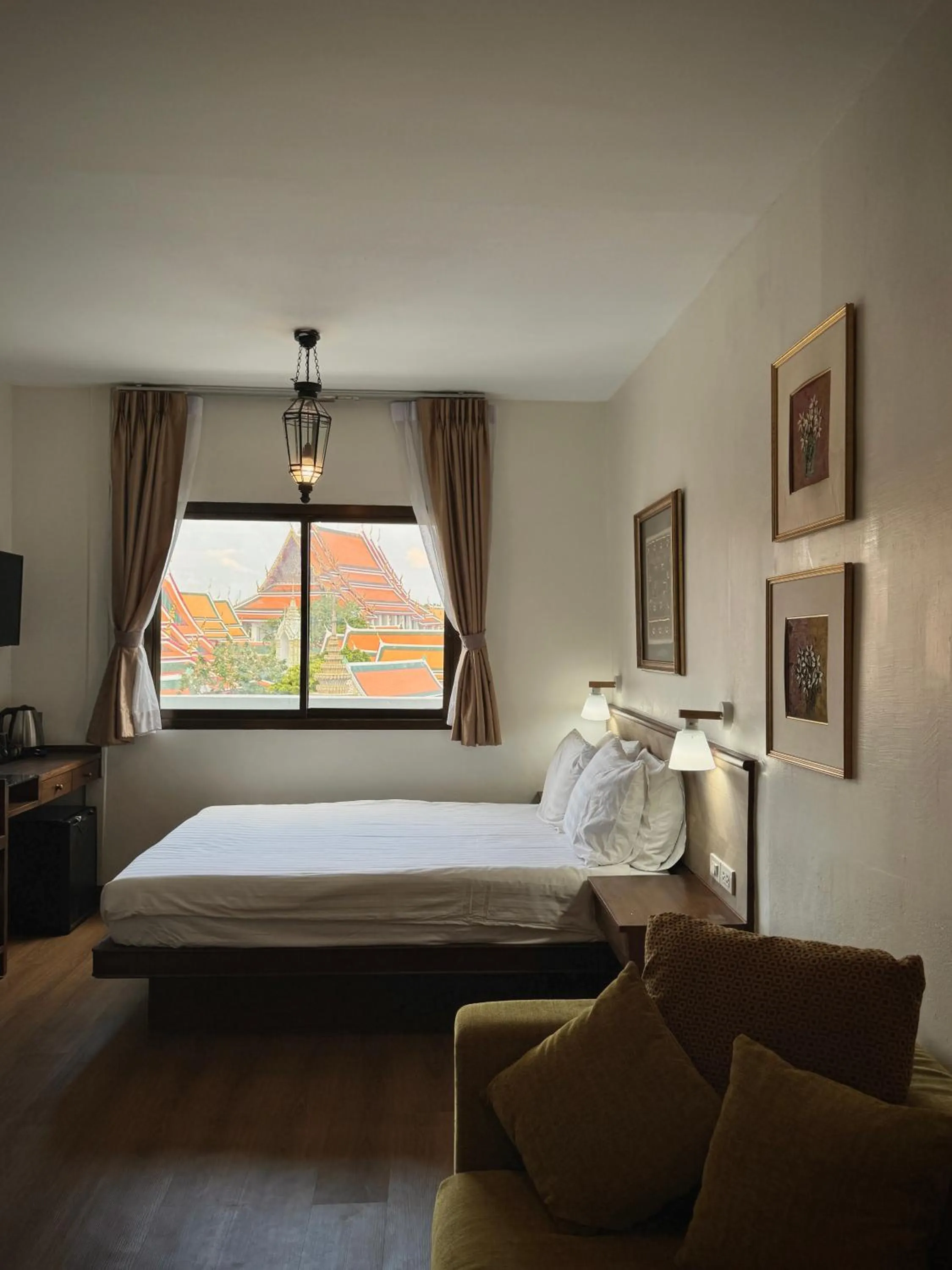 View (from property/room), Bed in Chetuphon Gate