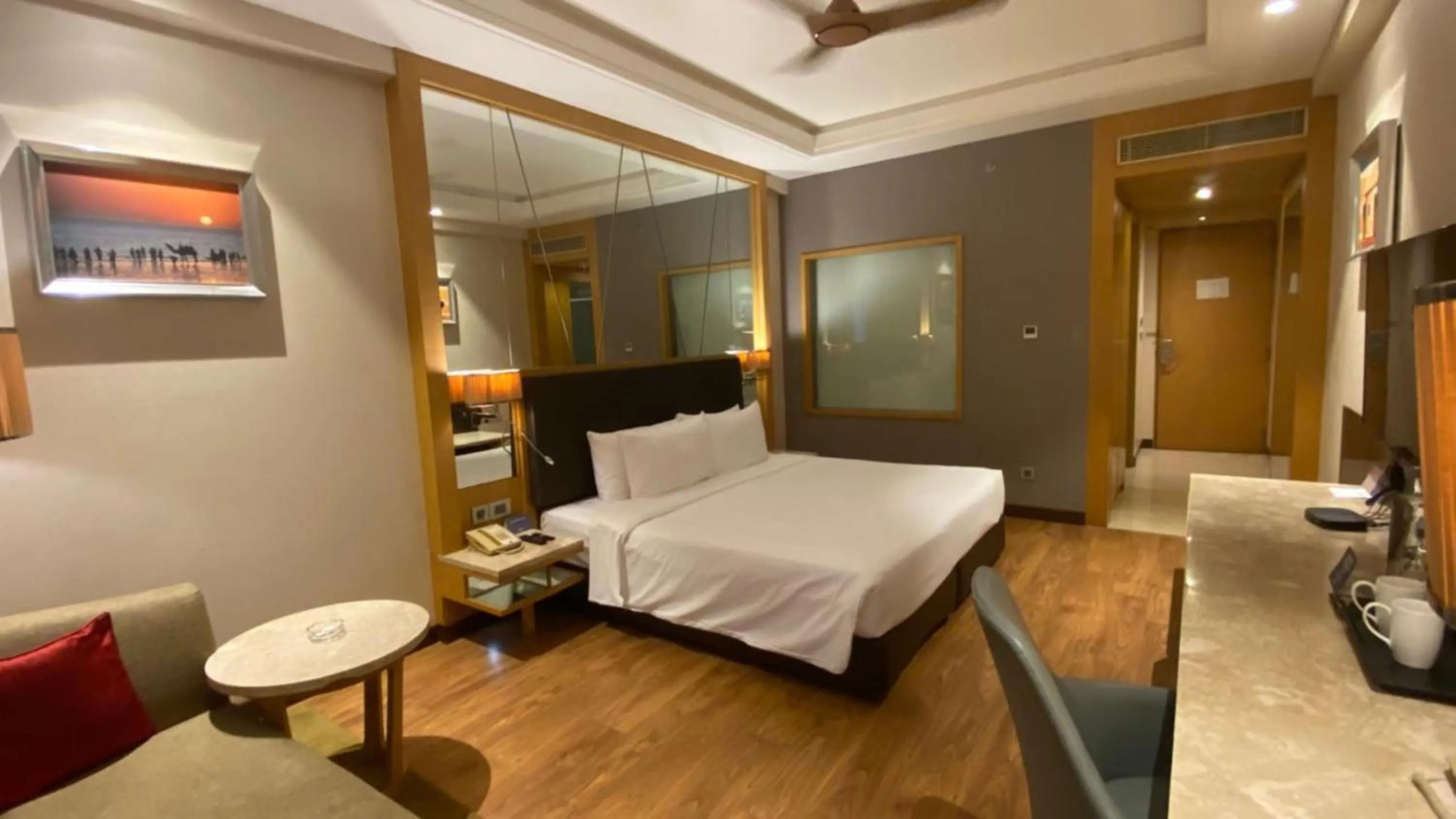 Living room, Bed in Radisson Resort & Spa Kandla