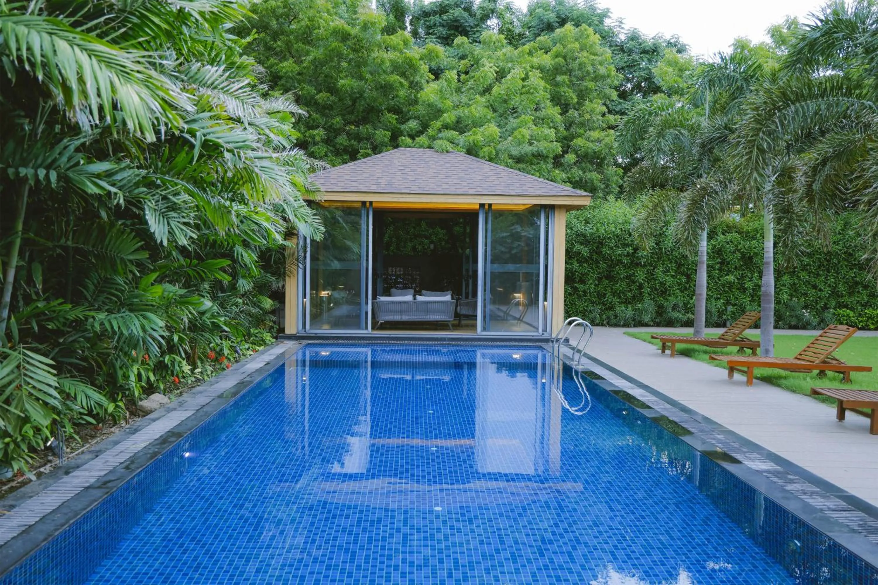 Photo of the whole room in Radisson Resort & Spa Kandla