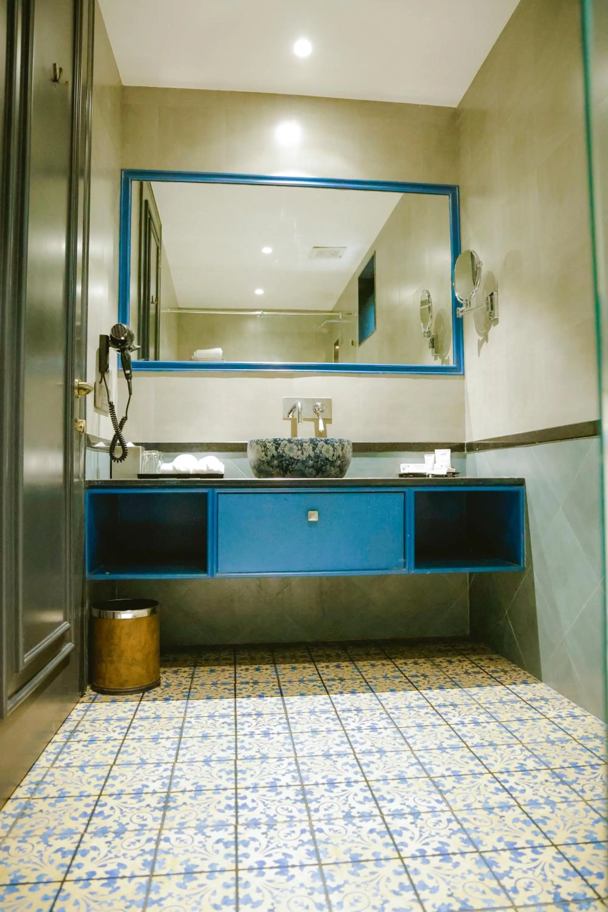 Bathroom in Radisson Resort & Spa Kandla