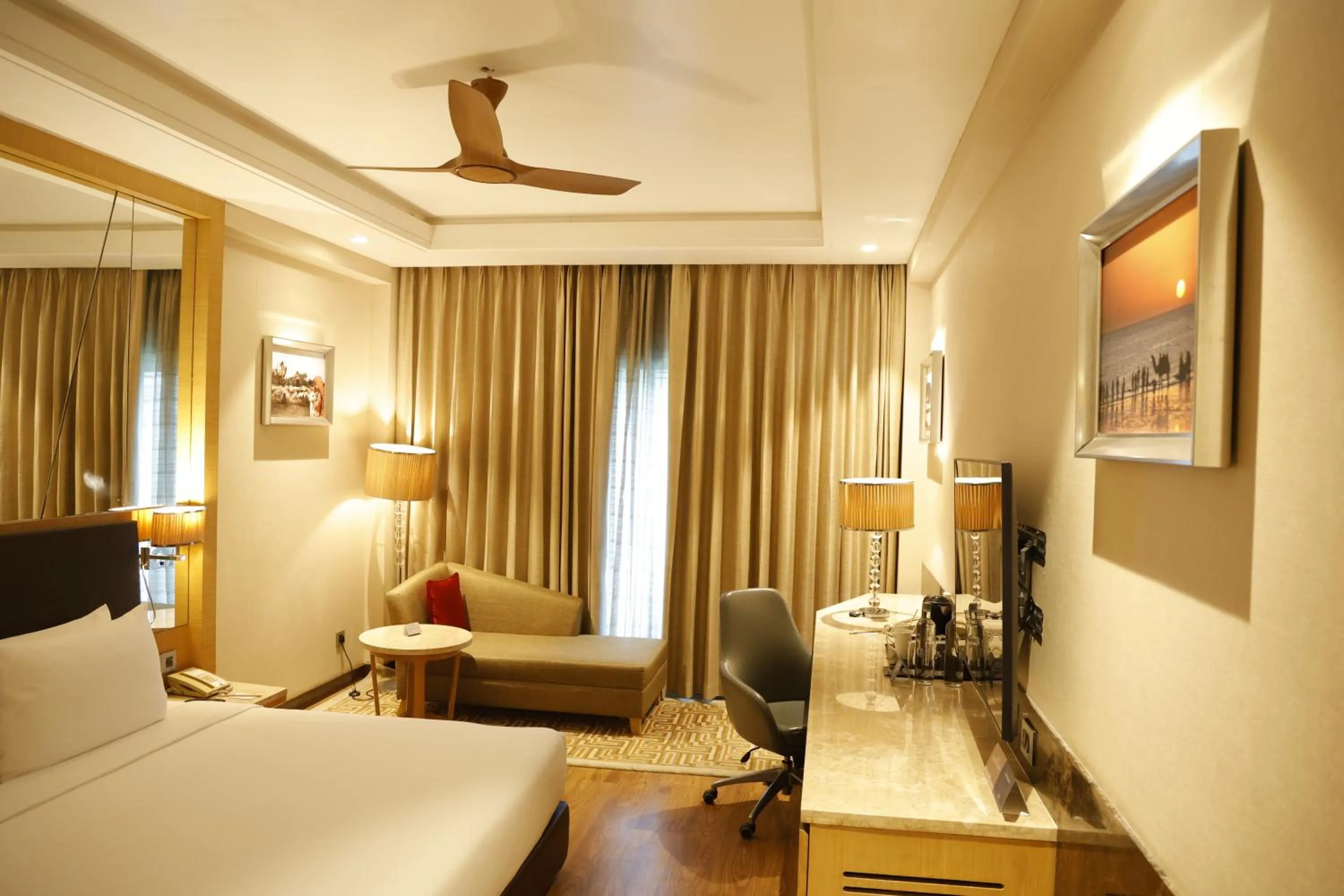 Bed in Radisson Resort & Spa Kandla