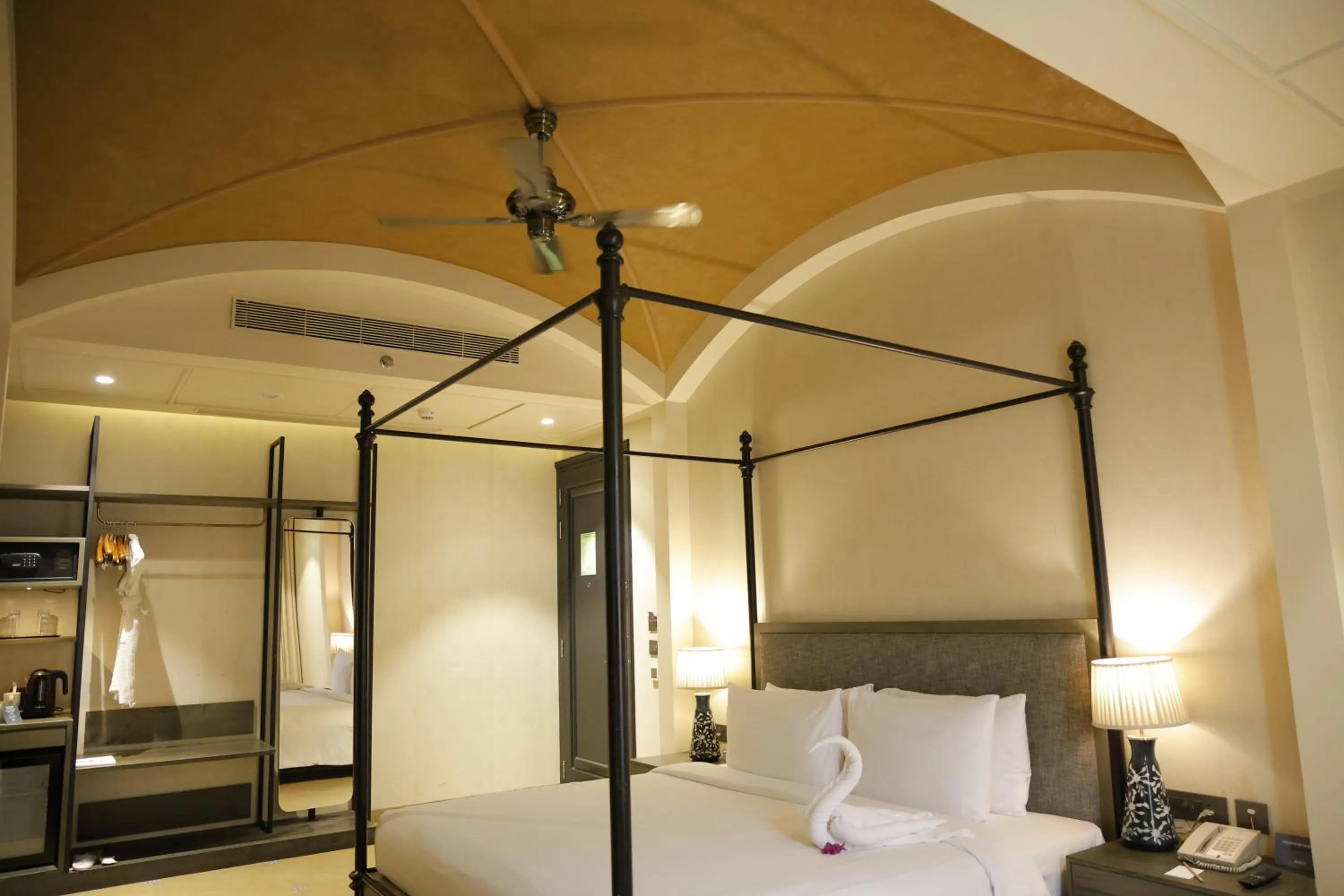 Bed in Radisson Resort & Spa Kandla