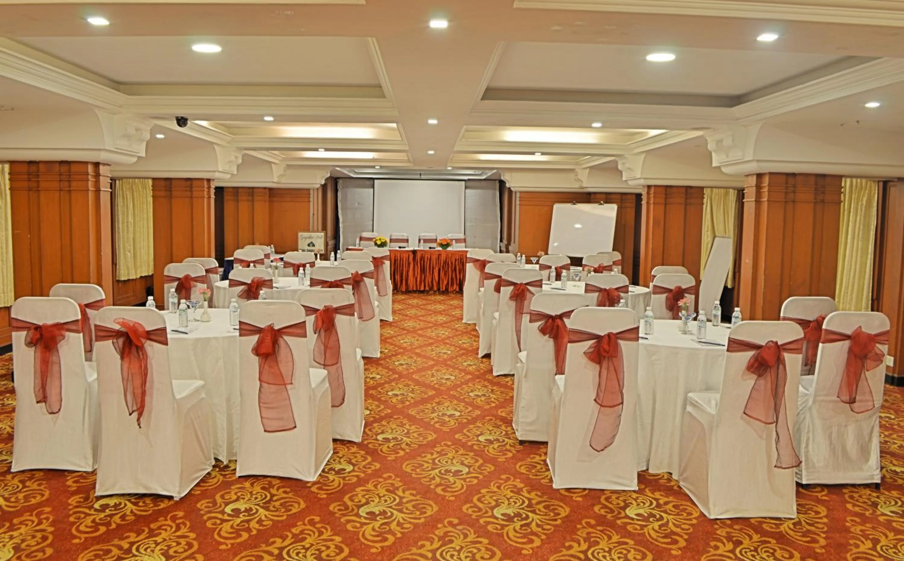 Banquet/Function facilities in Hotel Gokulam Park