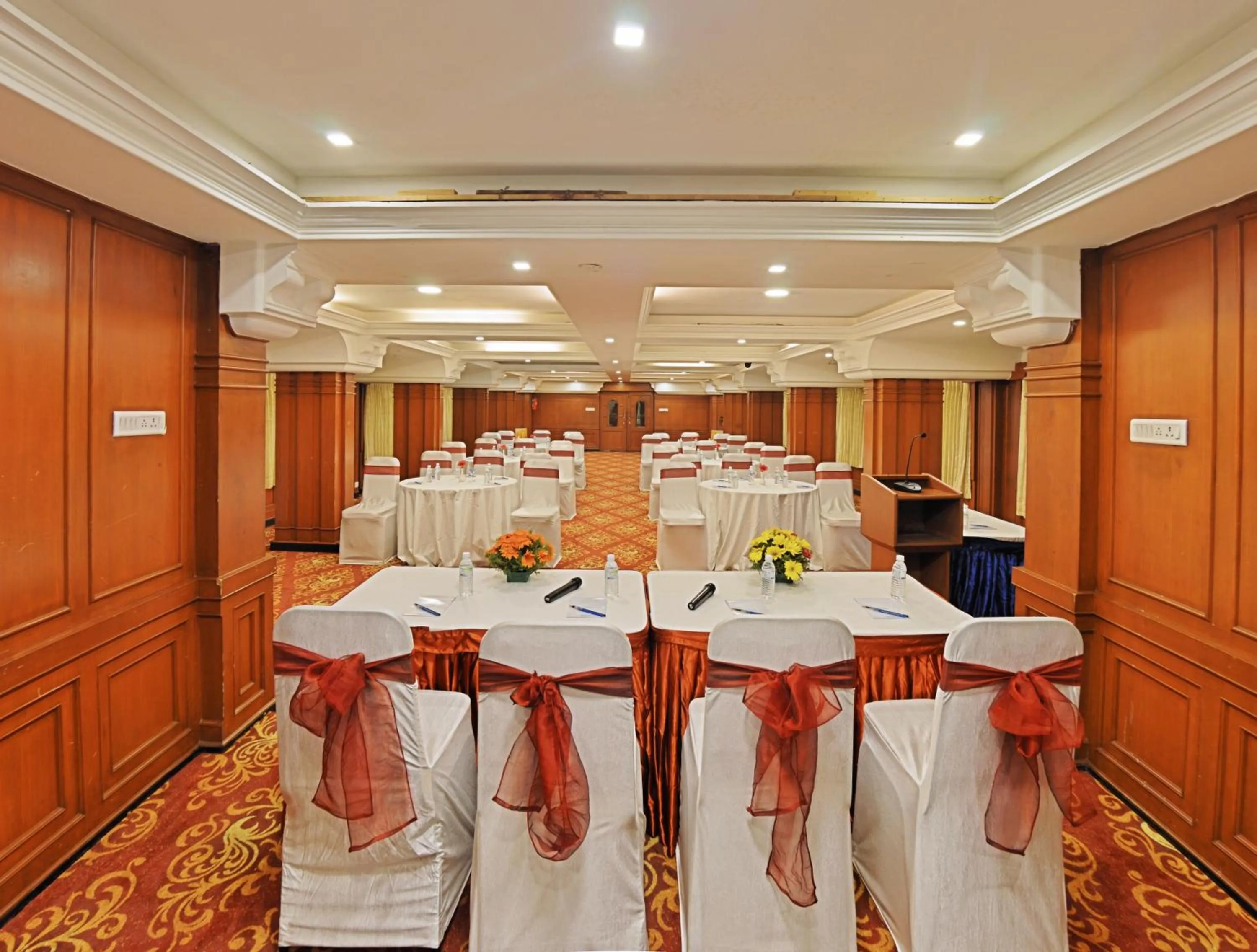 Banquet/Function facilities in Hotel Gokulam Park