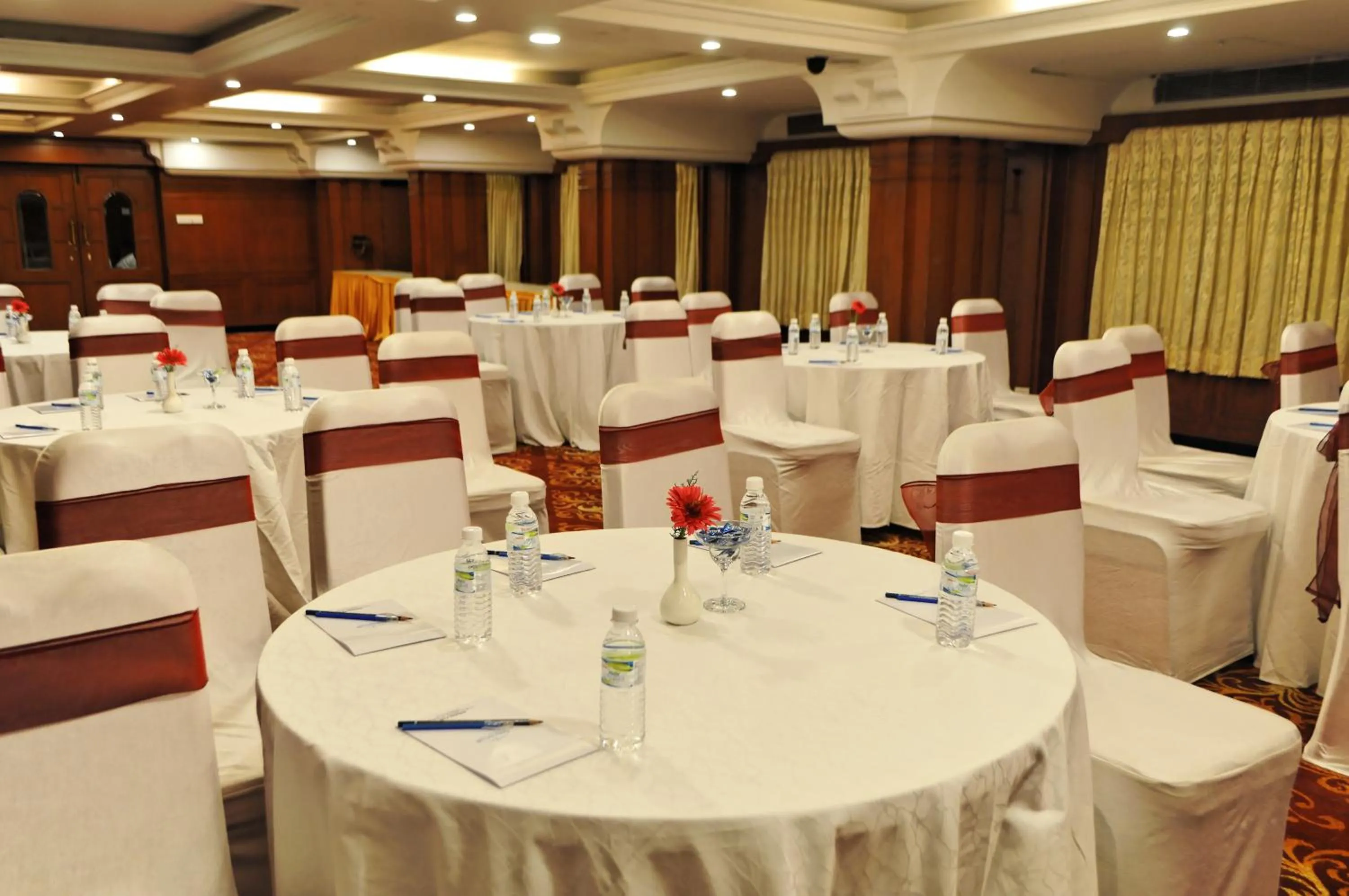 Banquet/Function facilities in Hotel Gokulam Park