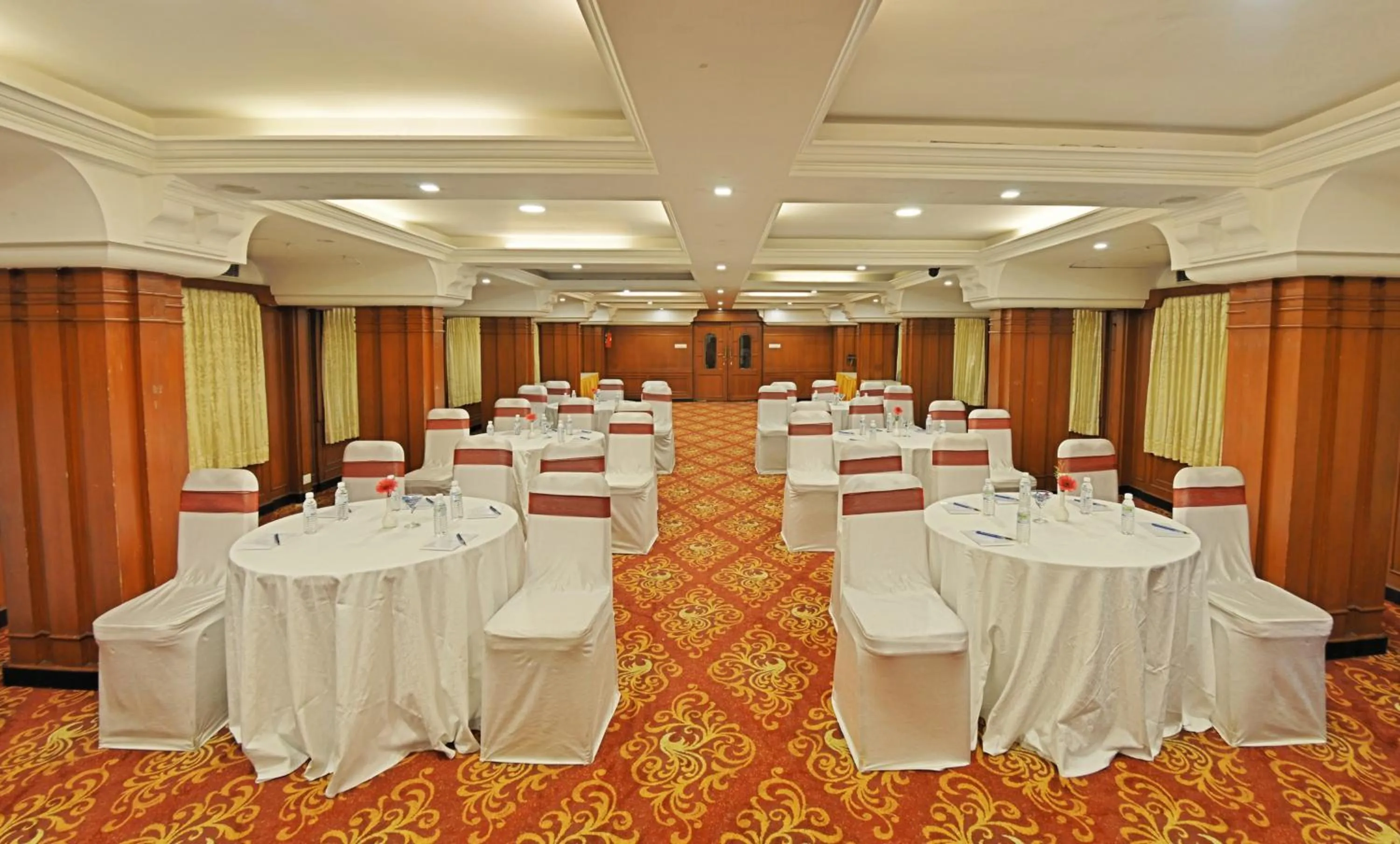 Banquet/Function facilities in Hotel Gokulam Park