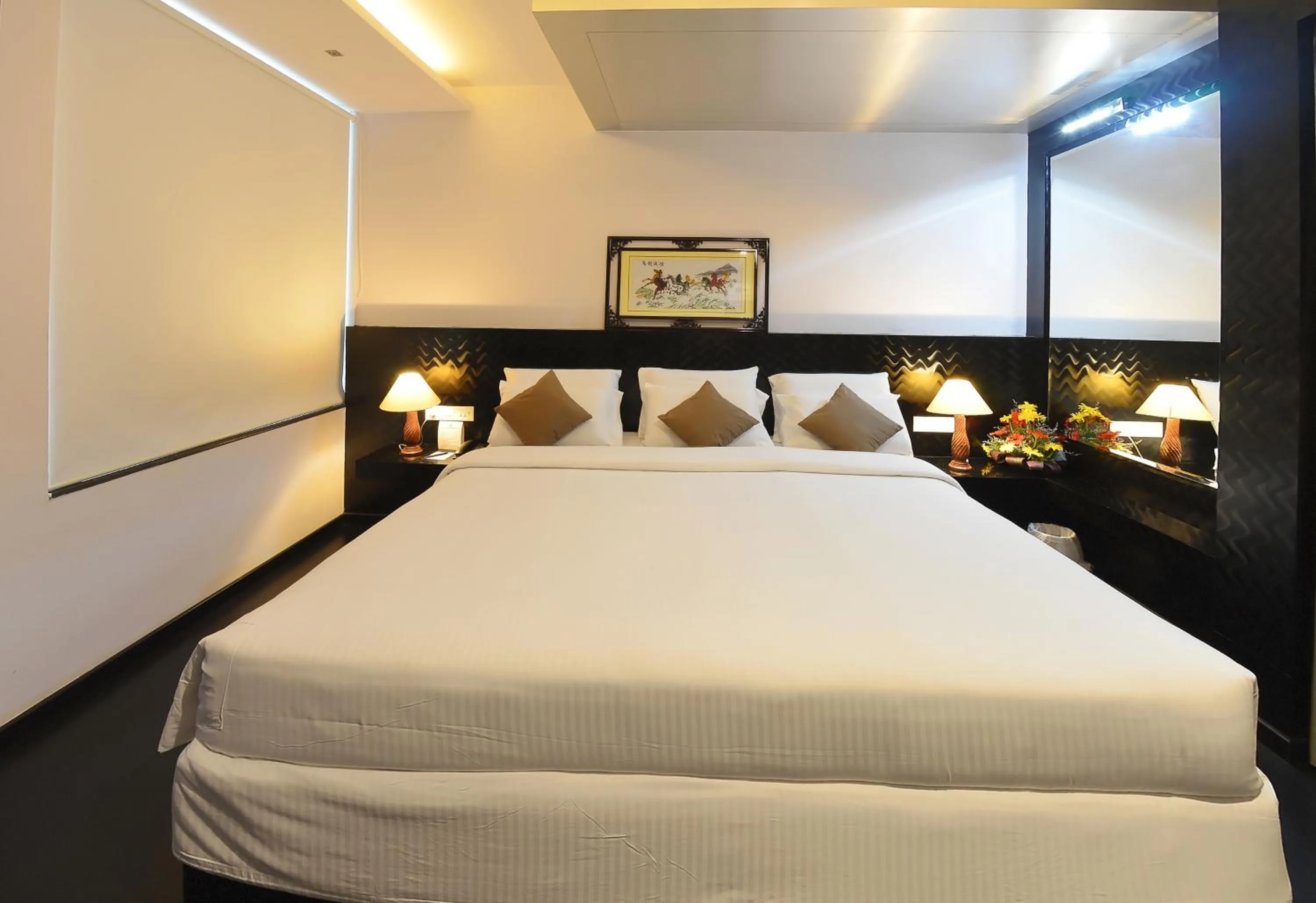 Nearby landmark, Bed in Hotel Gokulam Park