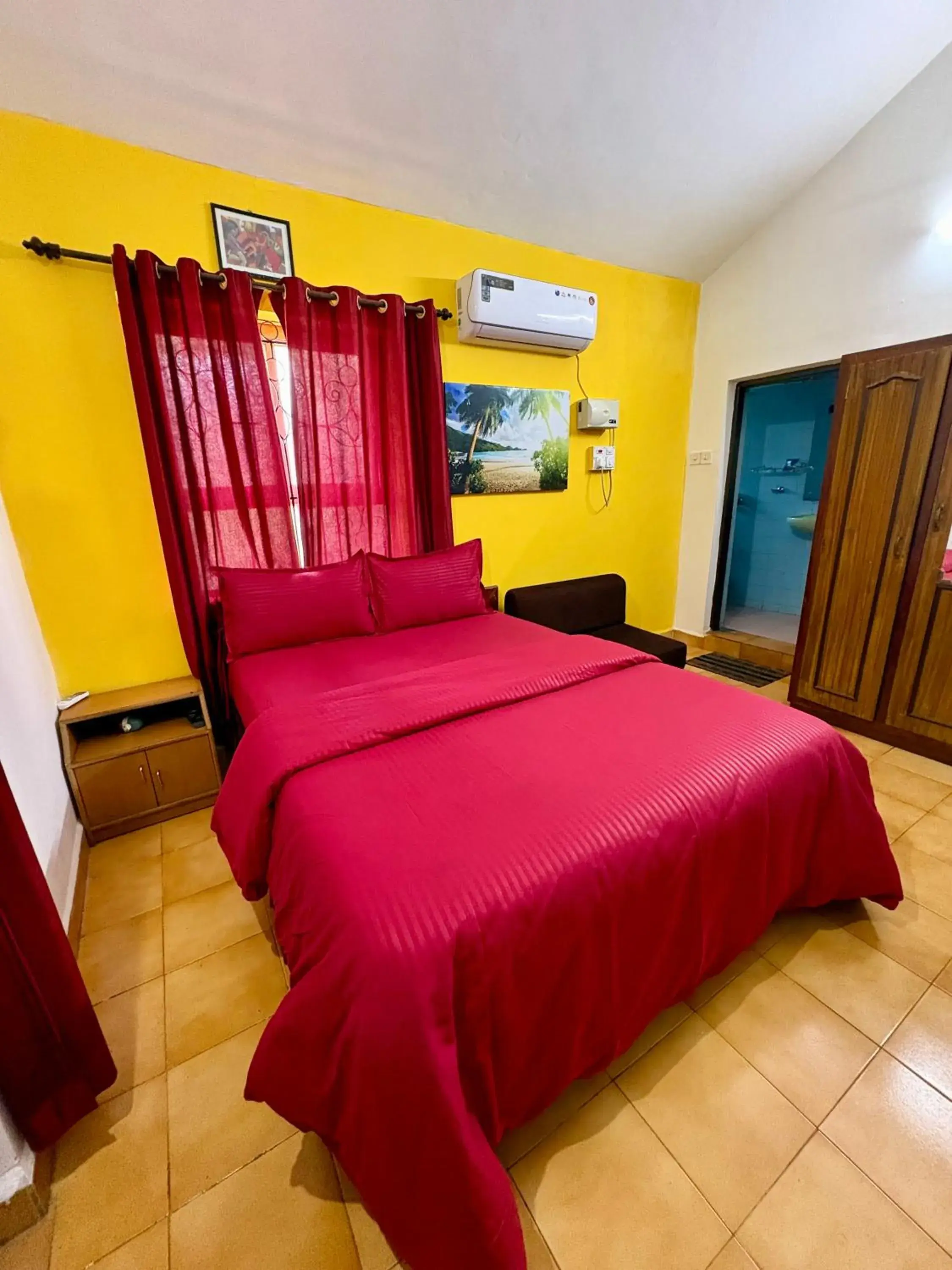 Double Room with Balcony in Jes Guest House Double Room with Balcony in Jes Guest House