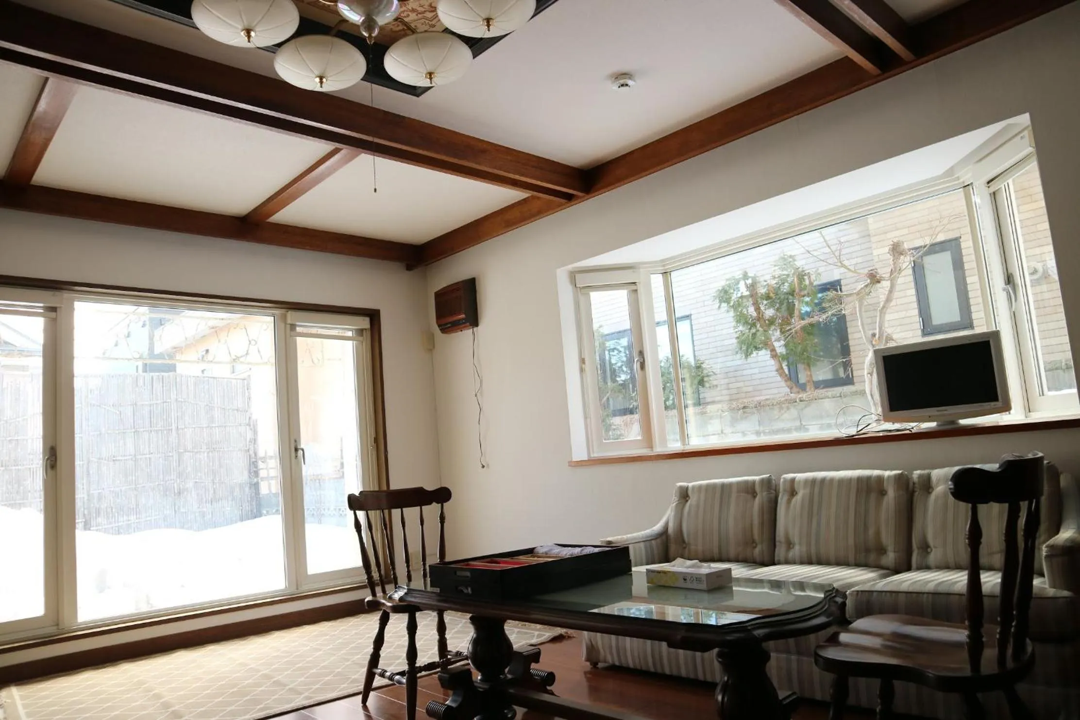 Communal lounge/ TV room in Hostel Jumpu Manpan