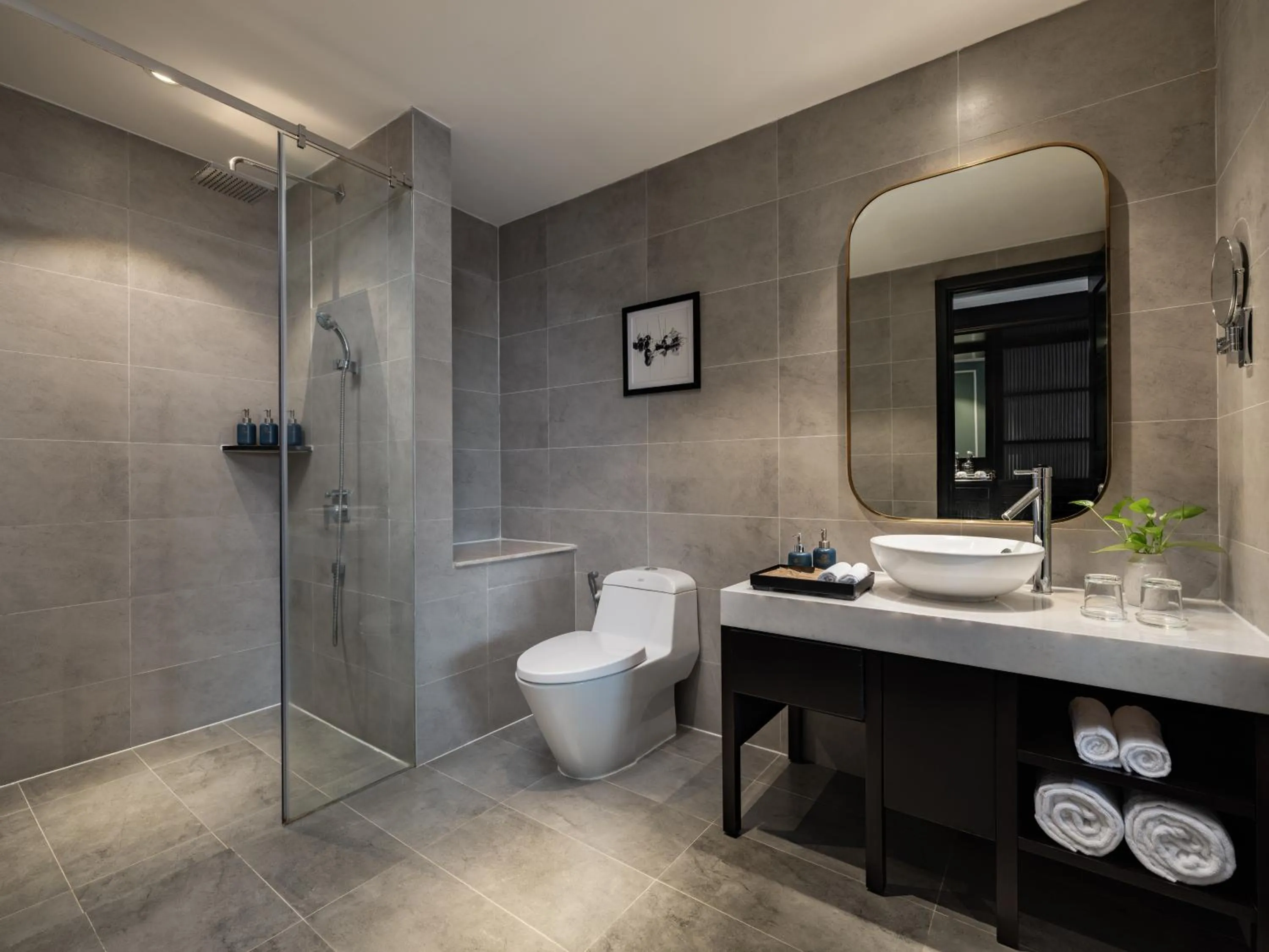 Shower in Bel Marina Hoi An Resort