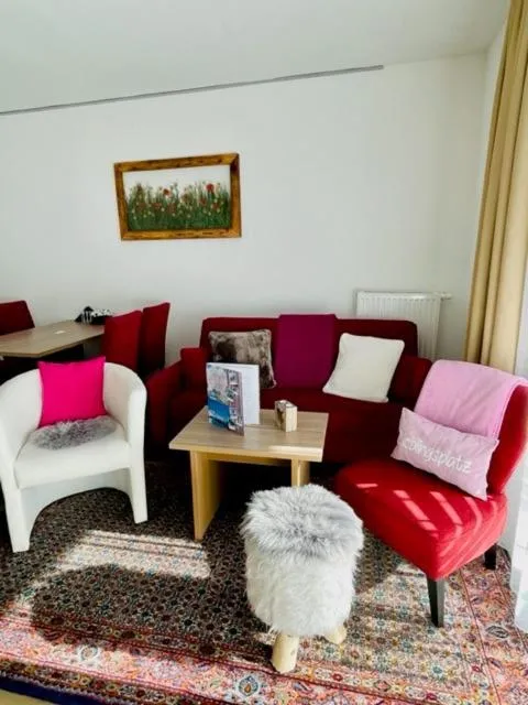 Living room in Aparthotel Bergtraum