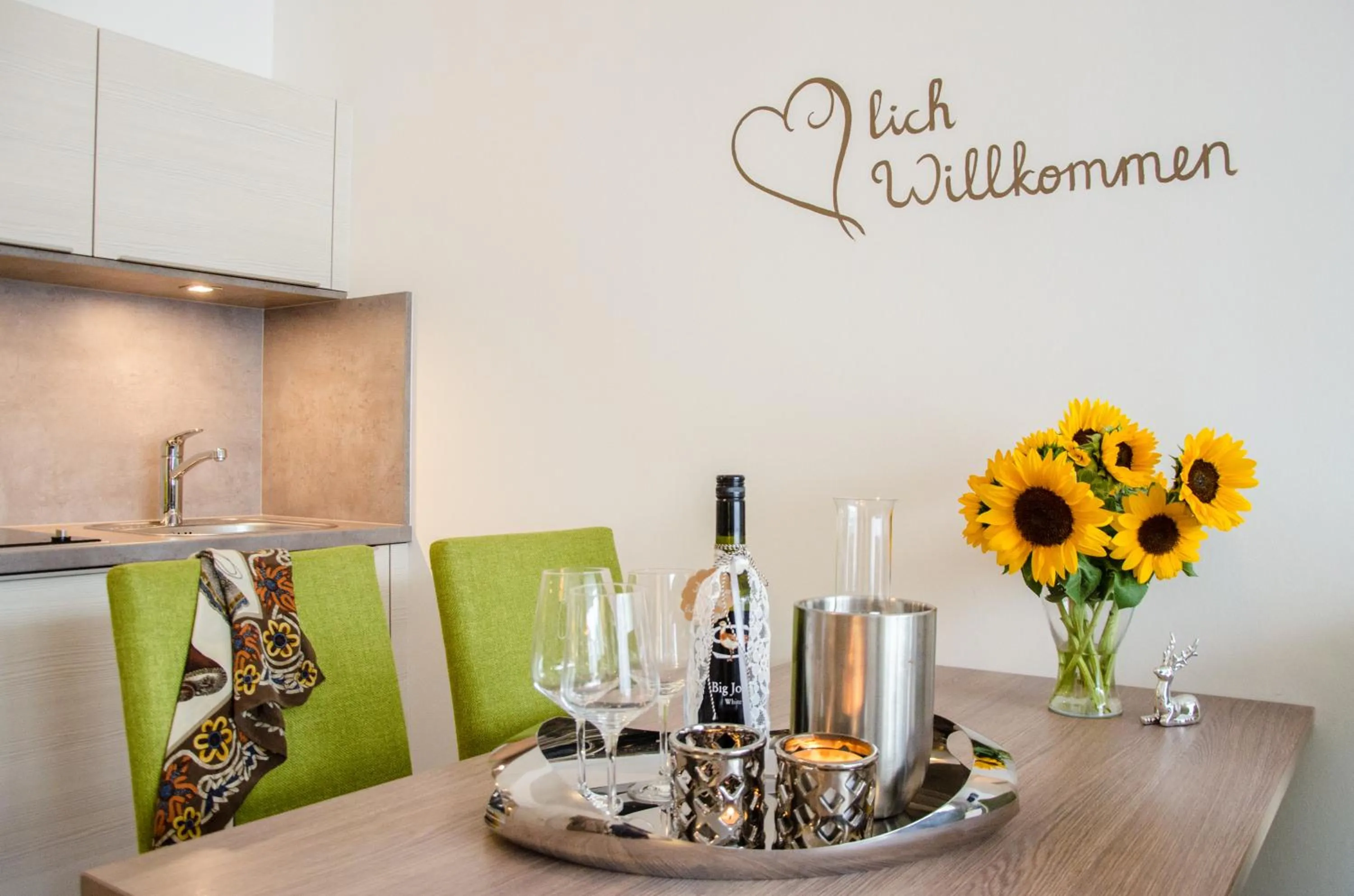 Dining area in Aparthotel Bergtraum