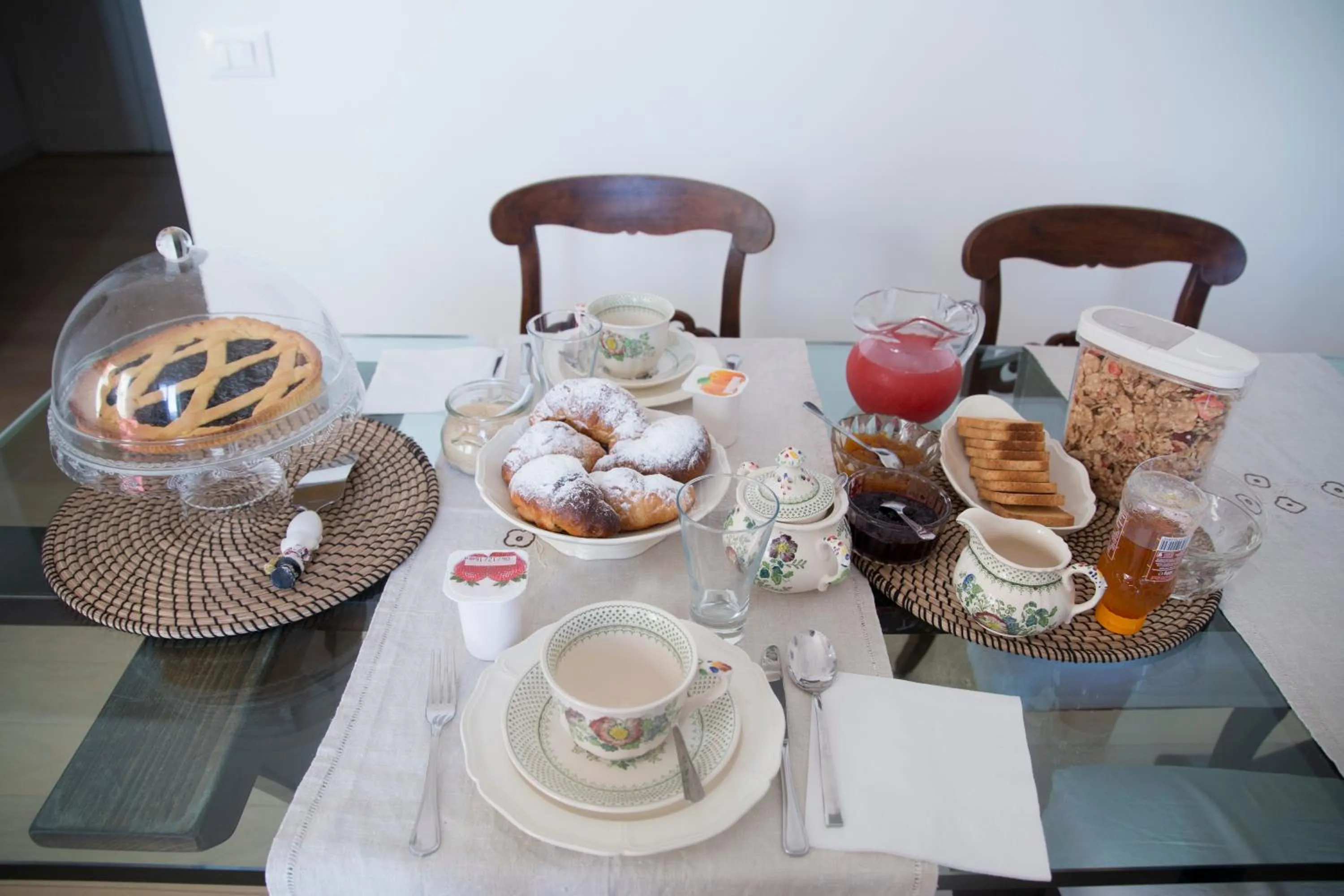 Italian breakfast in LA PAUSA