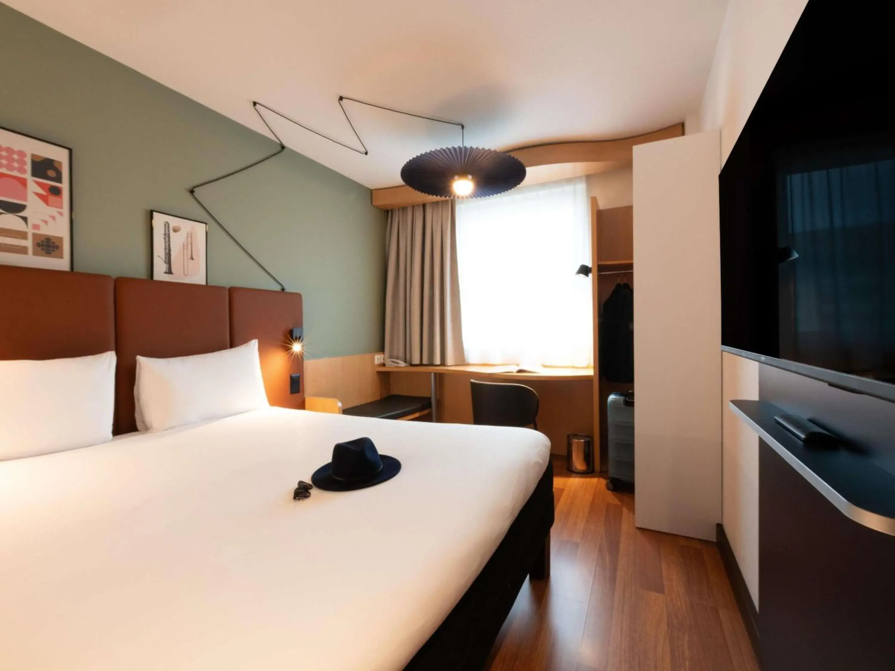 Bedroom, Bed in ibis Genève Centre Nations Bedroom, Bed in ibis Genève Centre Nations