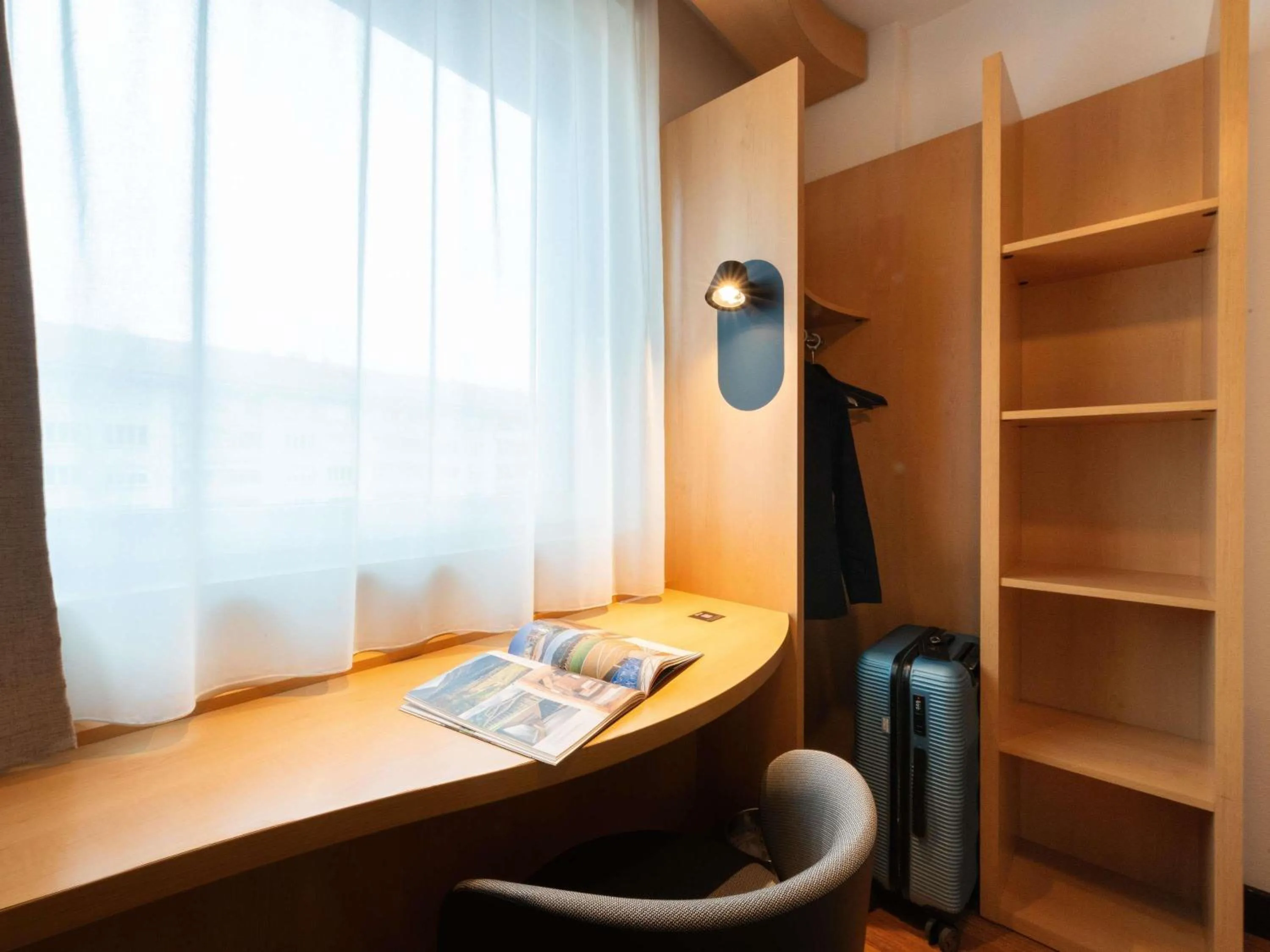 Bedroom, Bed in ibis Genève Centre Nations