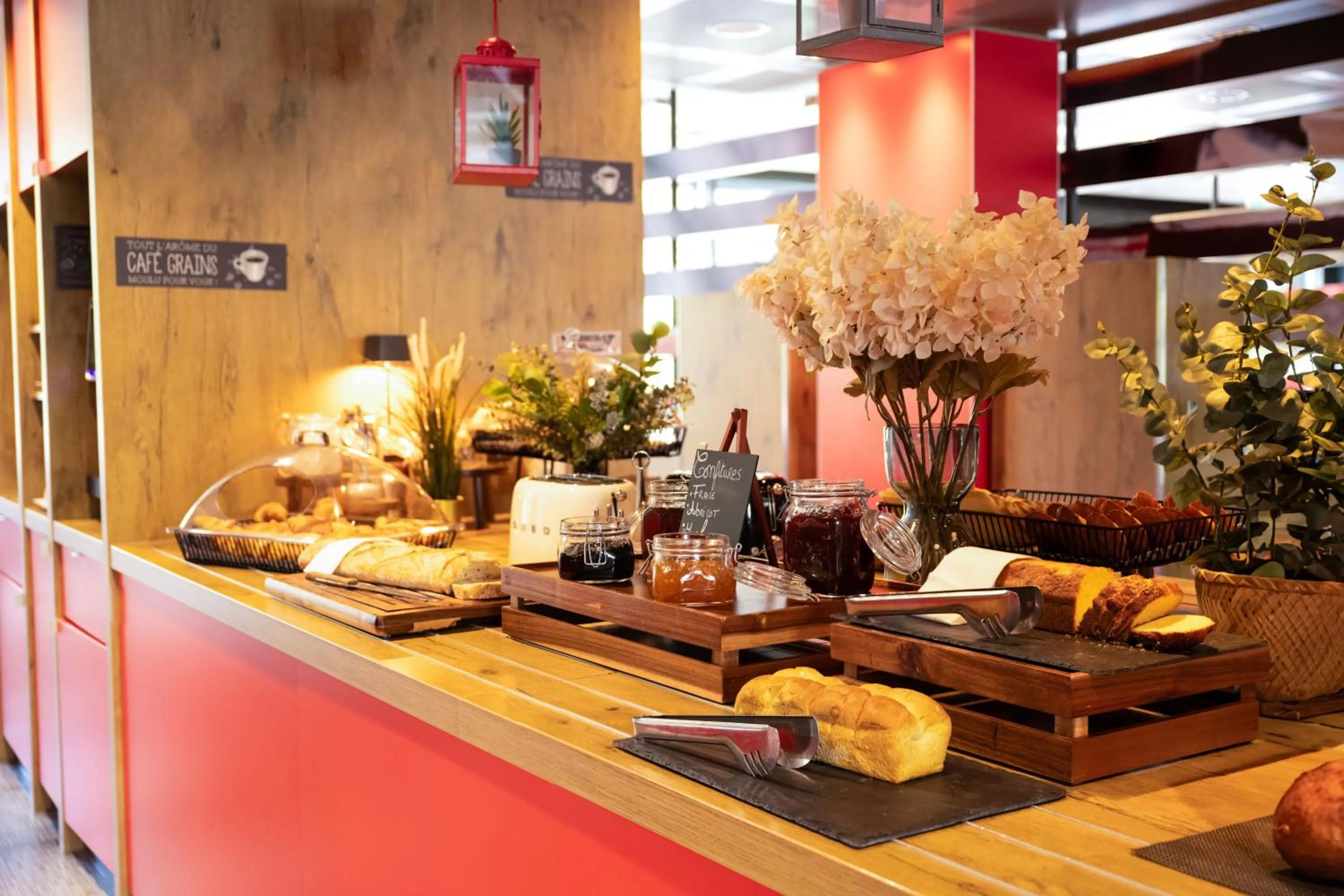 Breakfast in ibis Genève Centre Nations