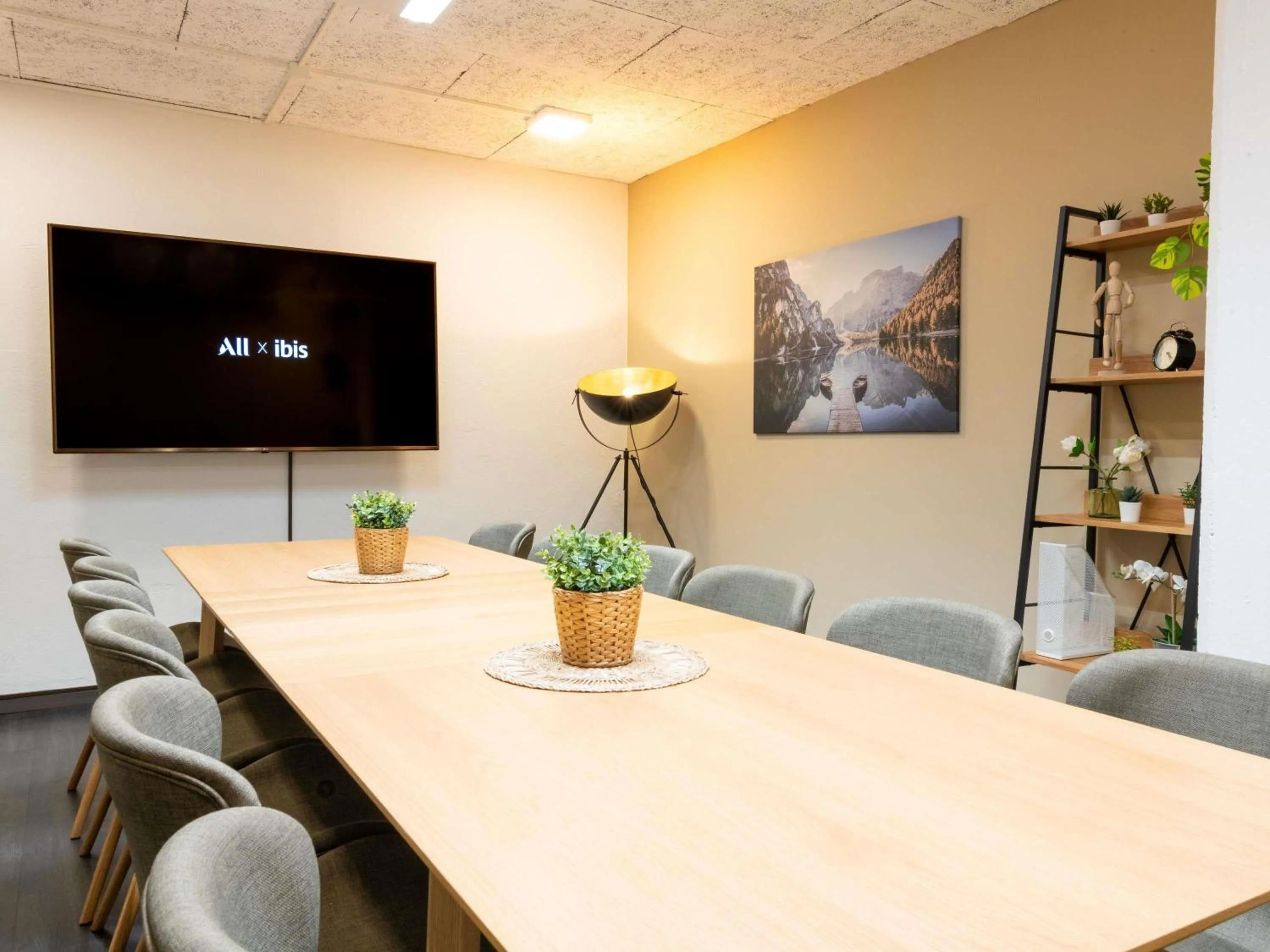 Meeting/conference room in ibis Genève Centre Nations