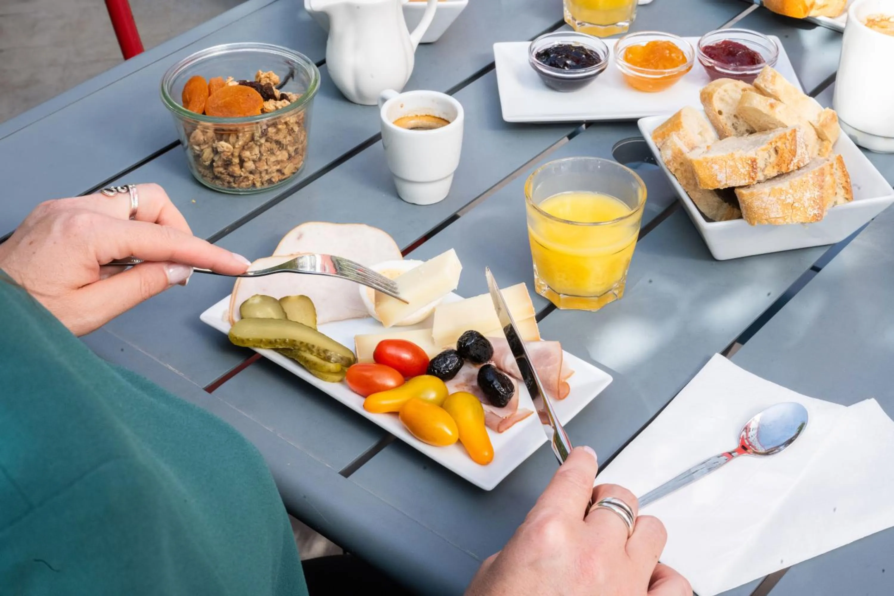 Breakfast in ibis Genève Centre Nations