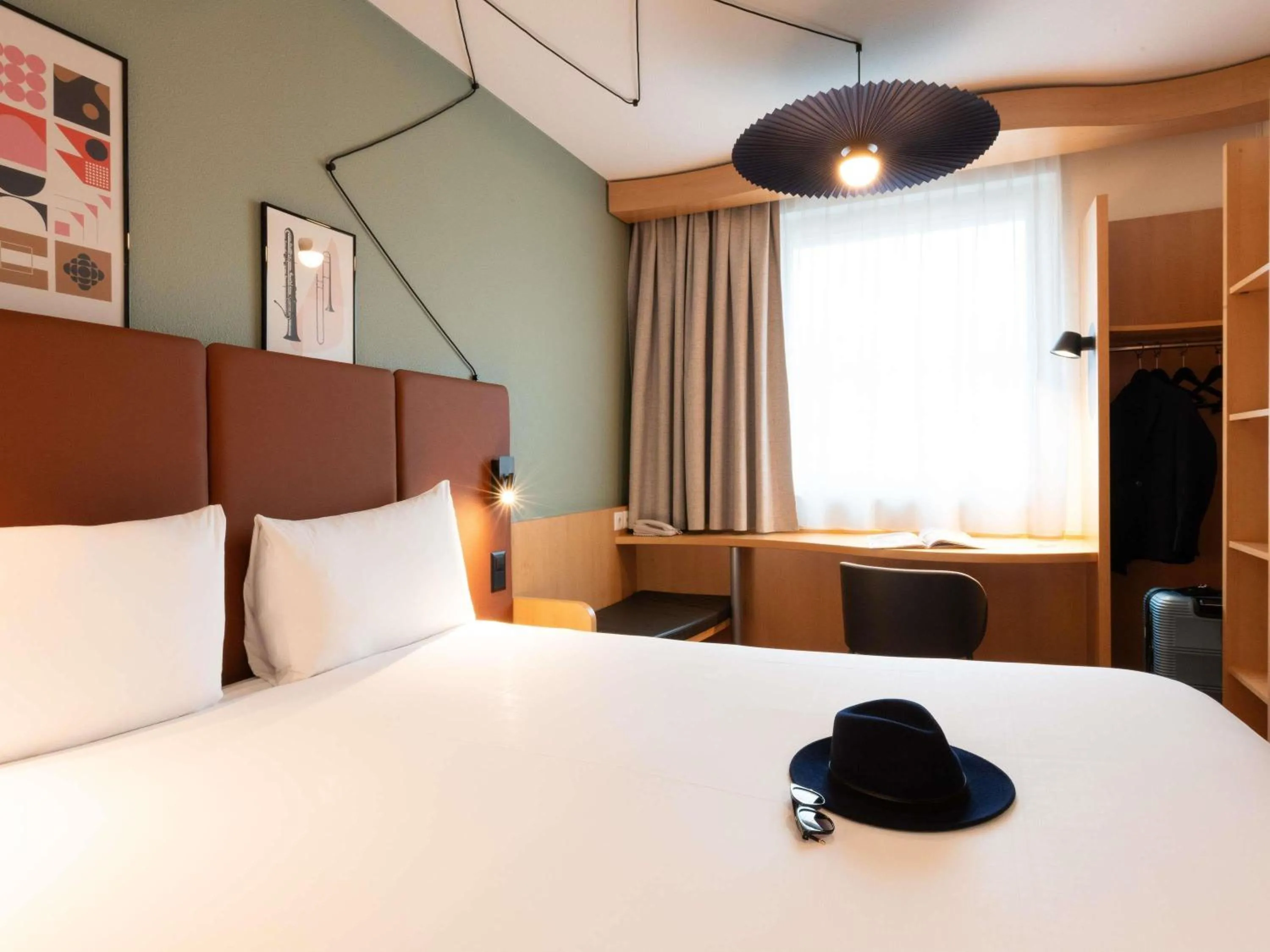 Bedroom, Bed in ibis Genève Centre Nations