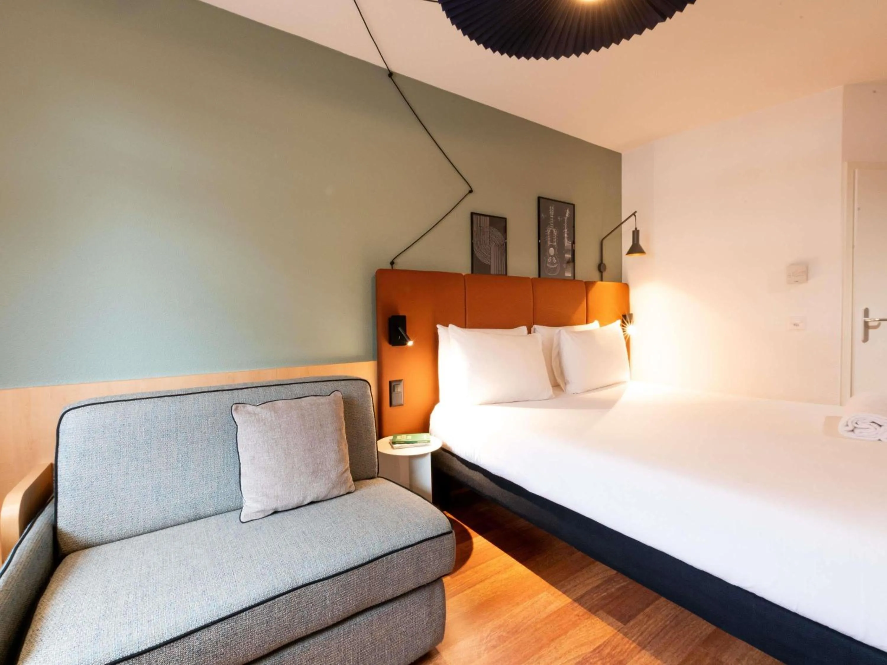 Bedroom, Bed in ibis Genève Centre Nations