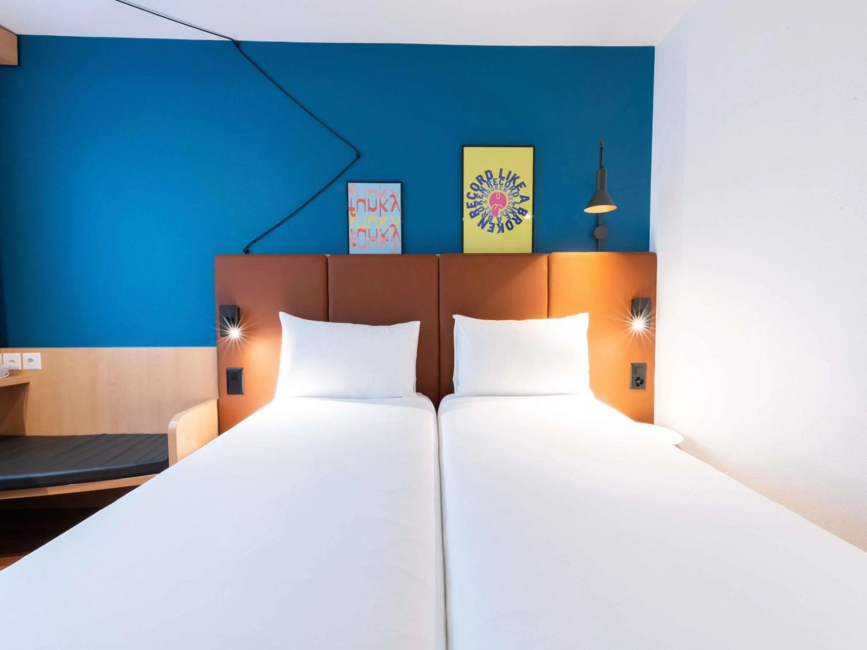 Bedroom, Bed in ibis Genève Centre Nations