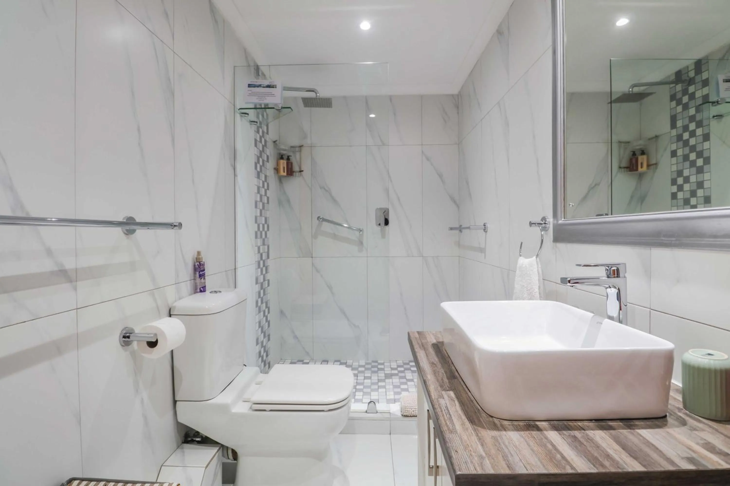 Shower in Belle Vue Ridge BnB,