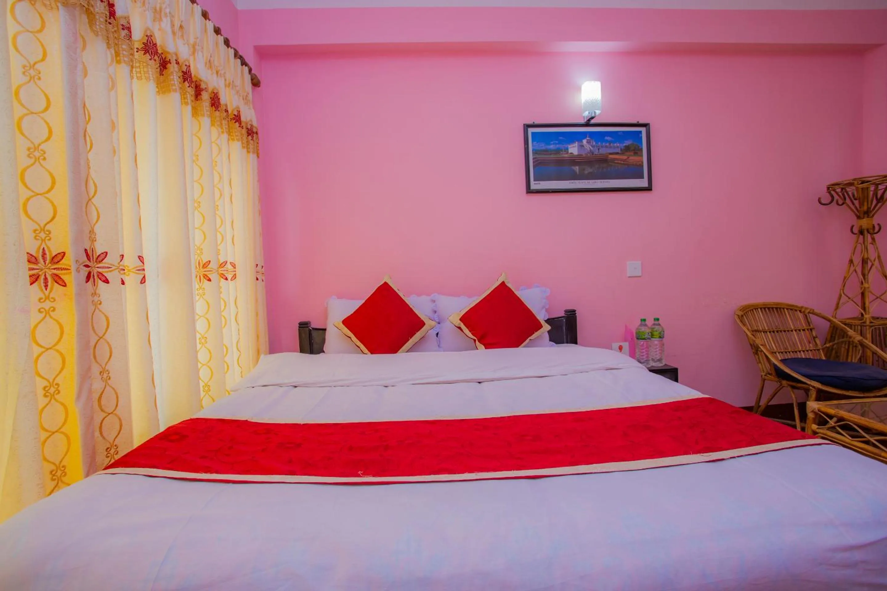 Bedroom, Bed in Sunrise Moon Beam Hotel
