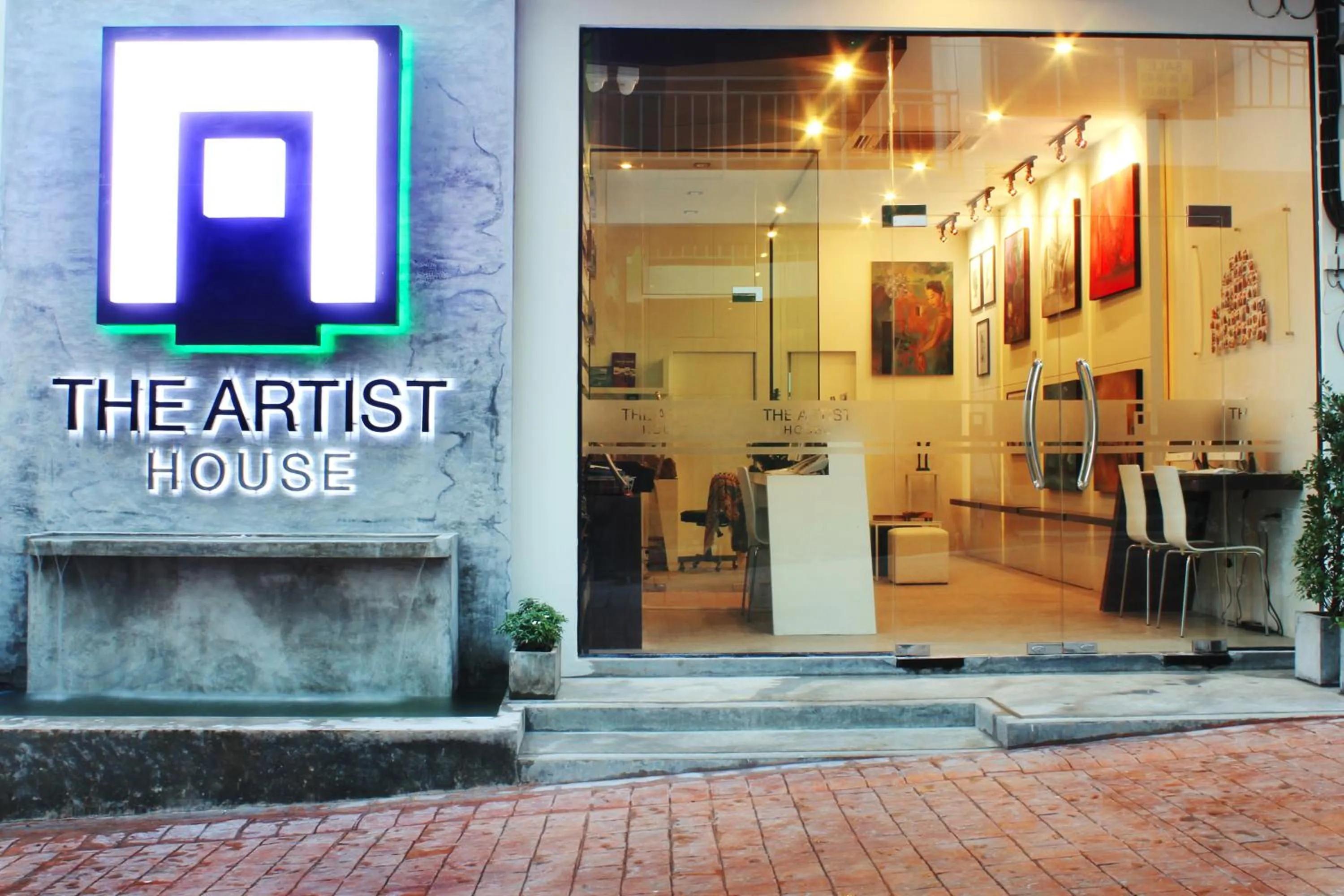 Property logo or sign in The Artist House