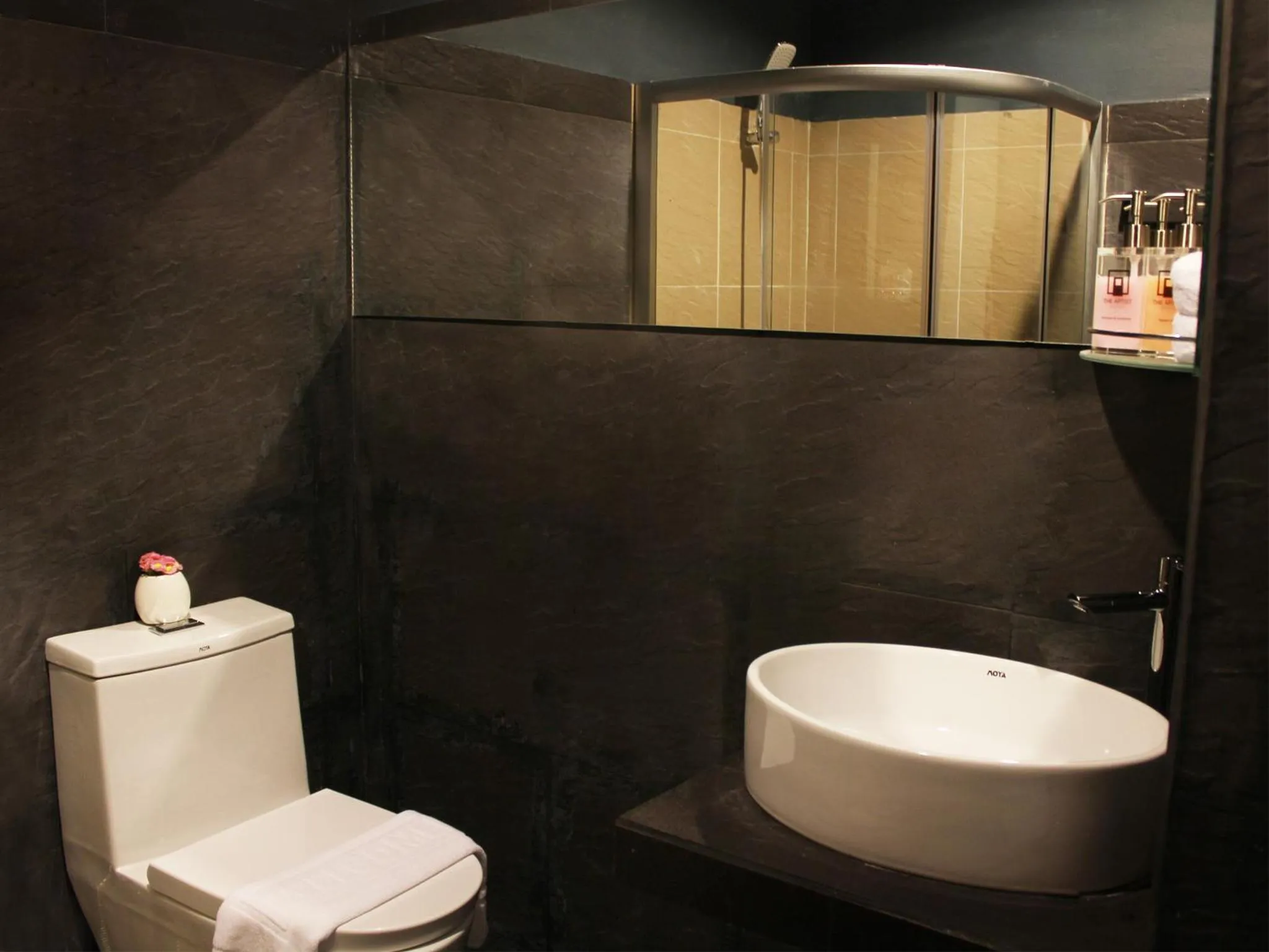 Bathroom in The Artist House