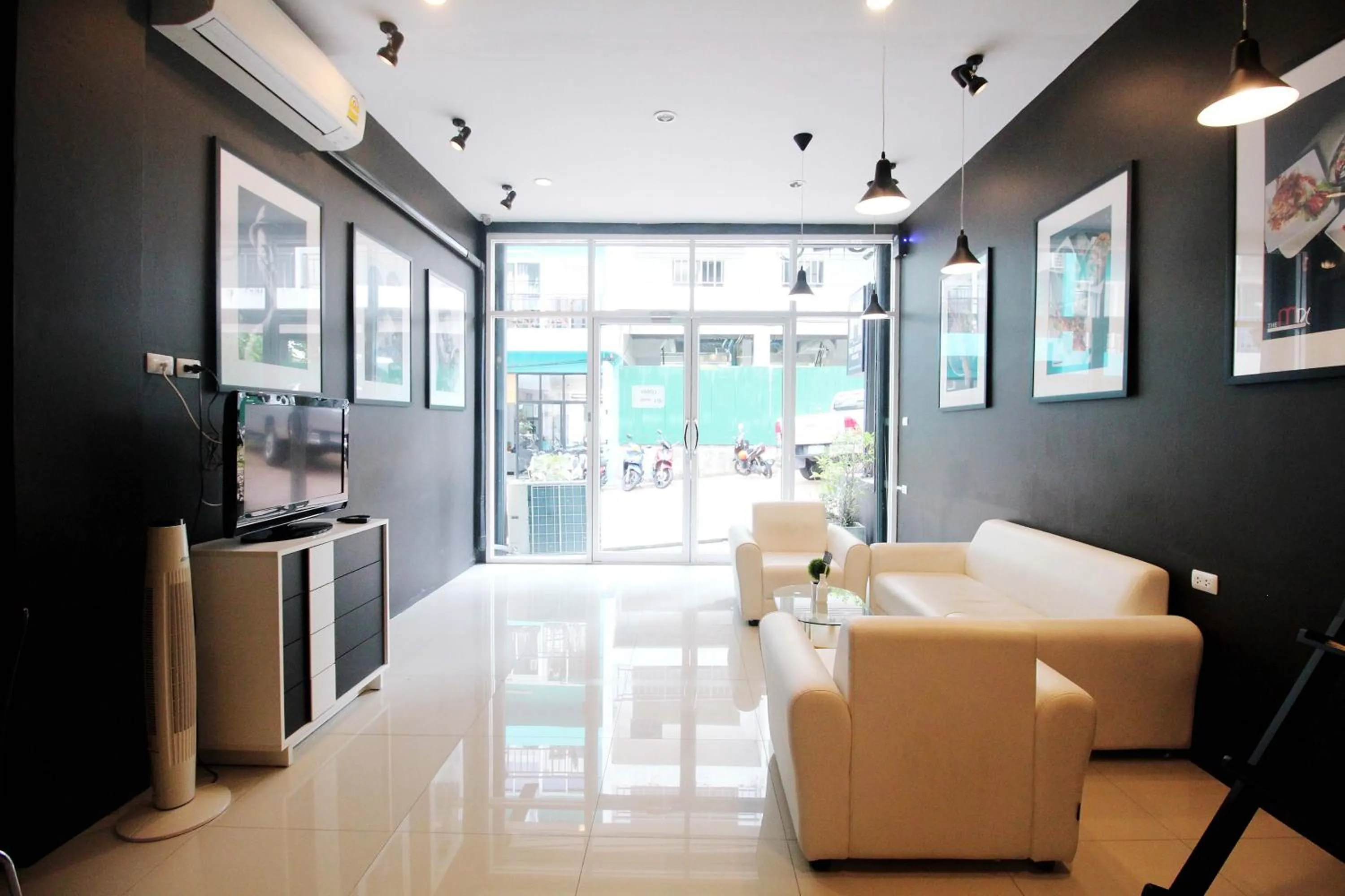 Communal lounge/ TV room in The Artist House