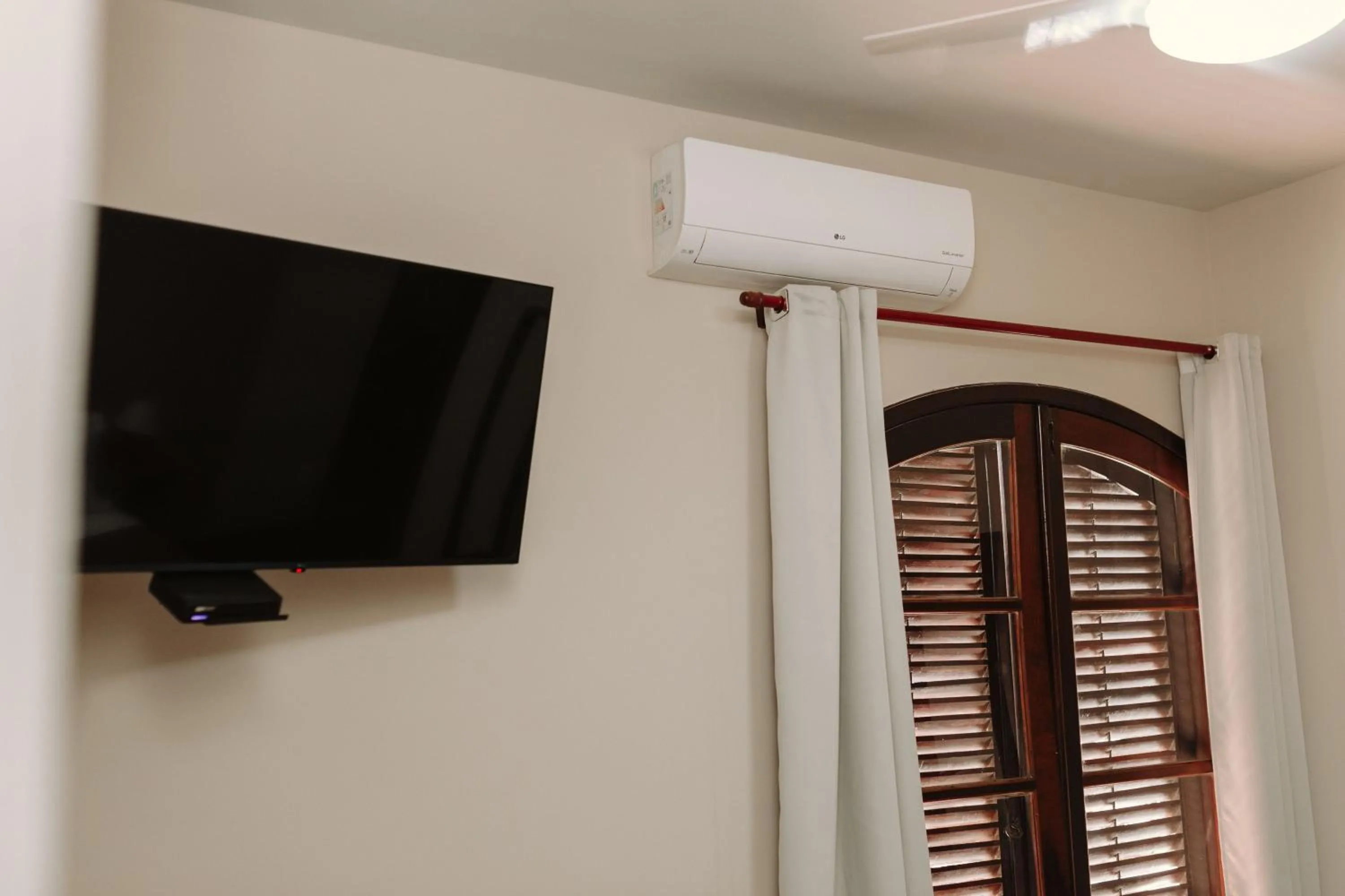 TV and multimedia in Casa da Coruja