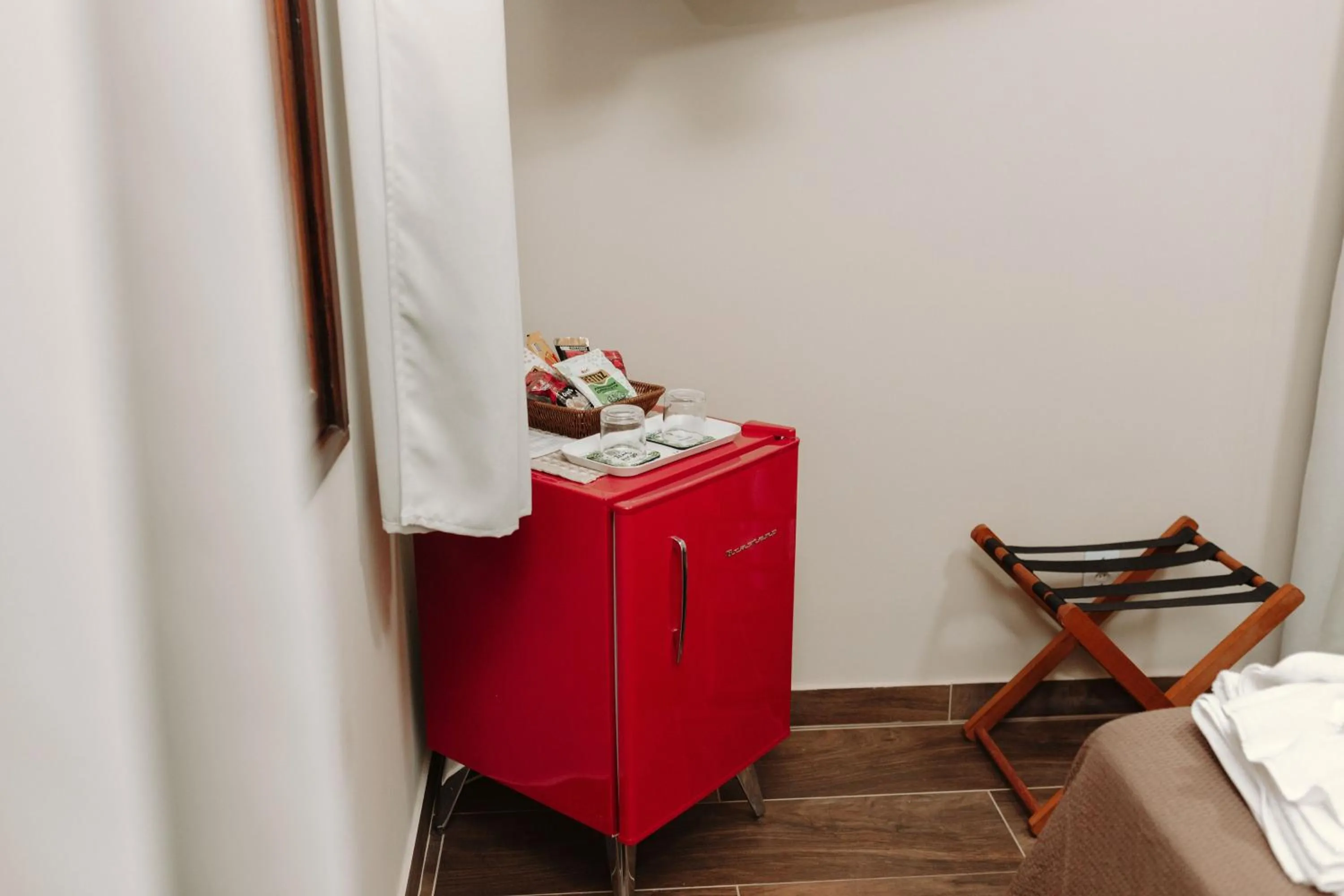 minibar, Bed in Casa da Coruja