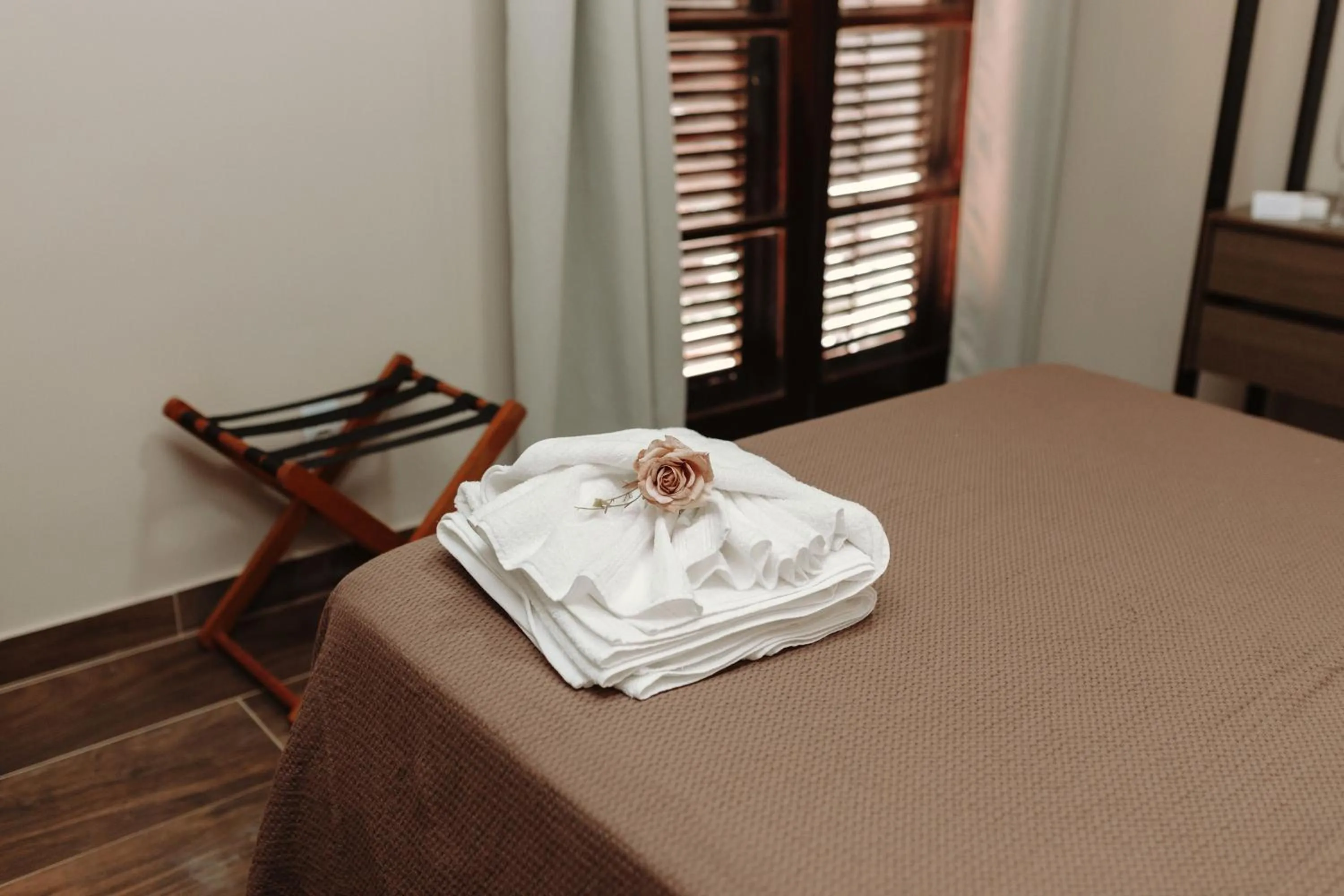 towels, Bed in Casa da Coruja