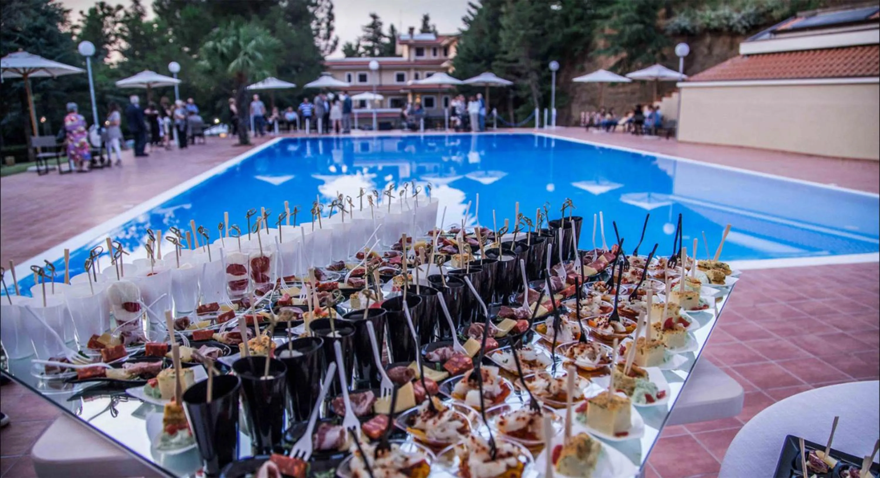 Restaurant/places to eat in Il Castagneto Hotel