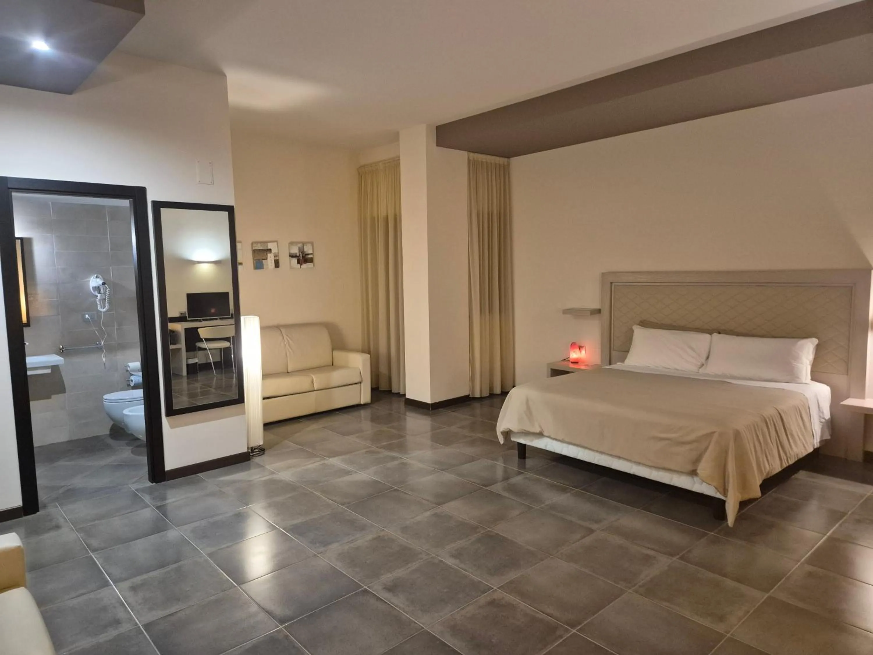 View (from property/room), Bed in Il Castagneto Hotel