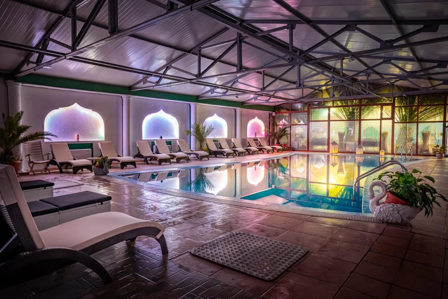 Pool view in Hotel BATS