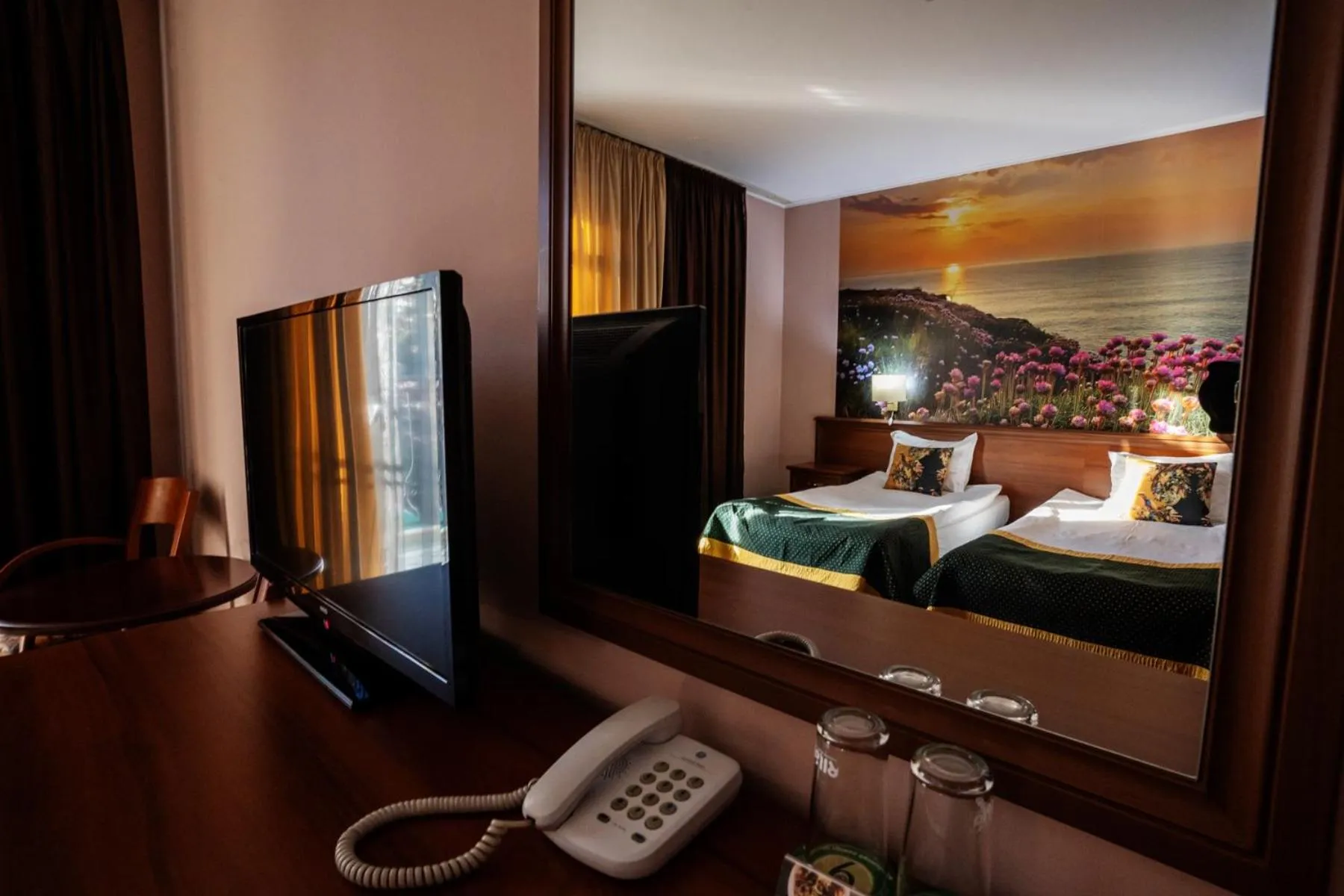 Evening entertainment in Hotel BATS