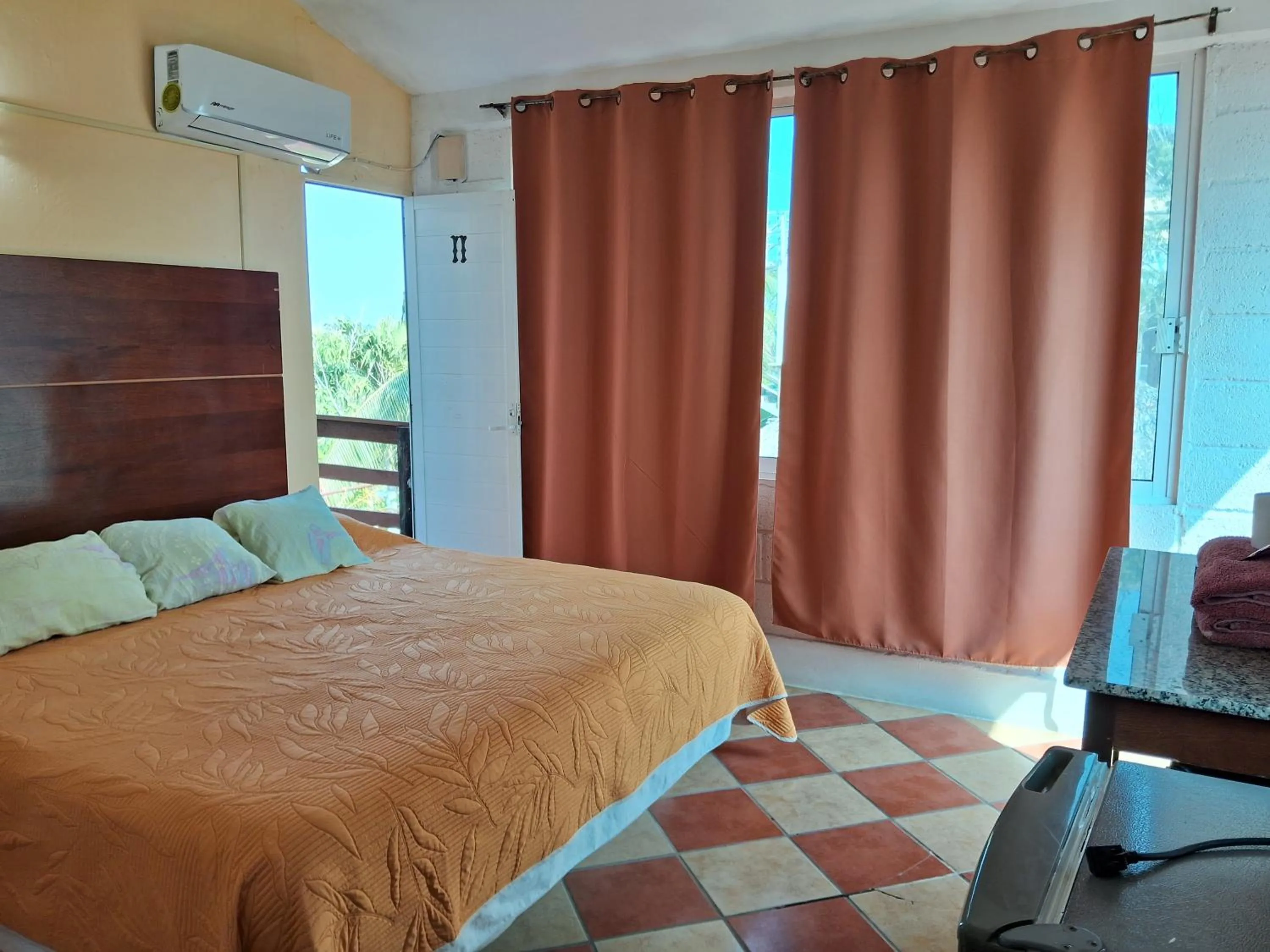 Bed in Hotel Villas del Rey