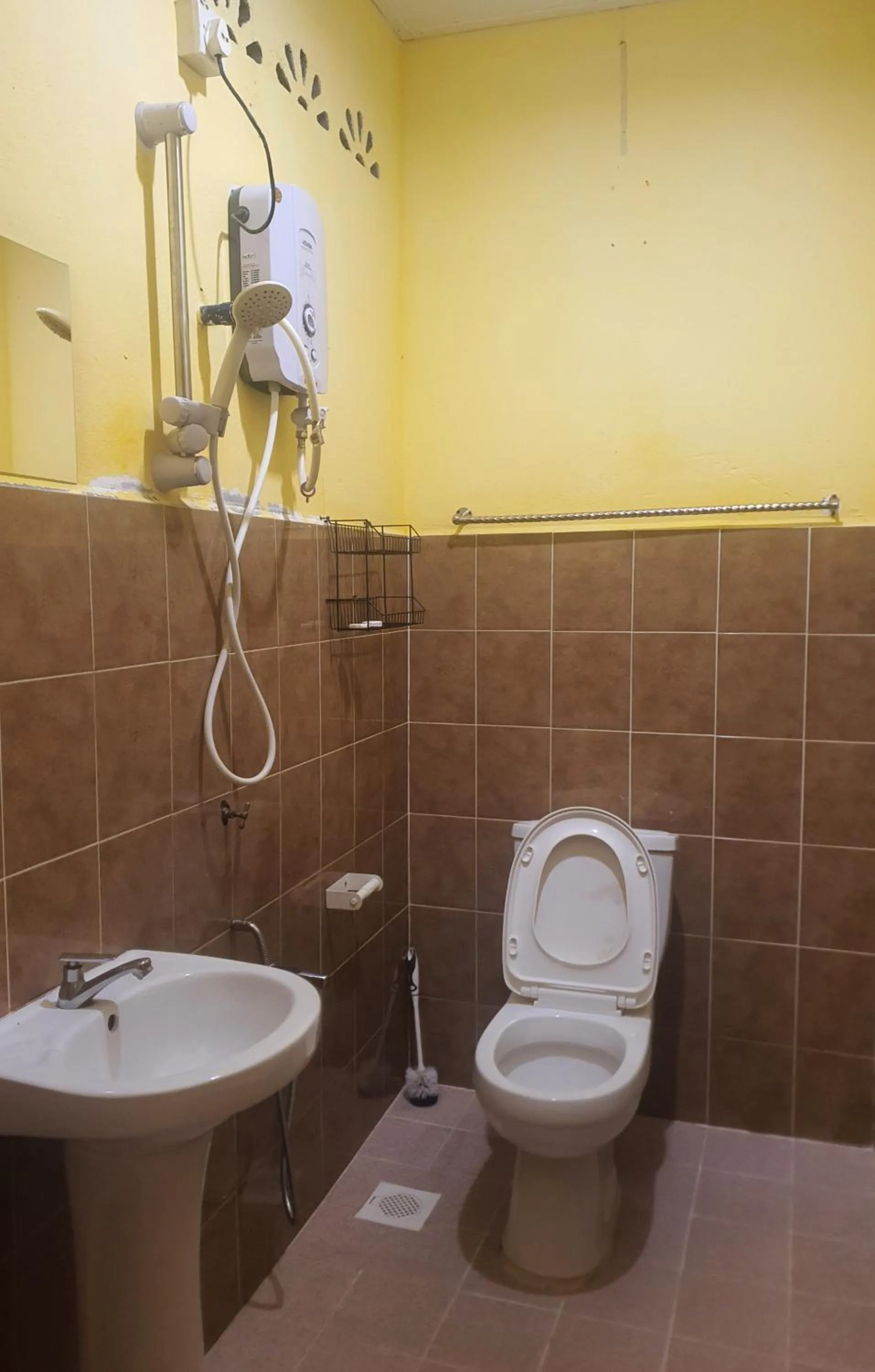 Shower in THE COTTAGE LANGKAWI