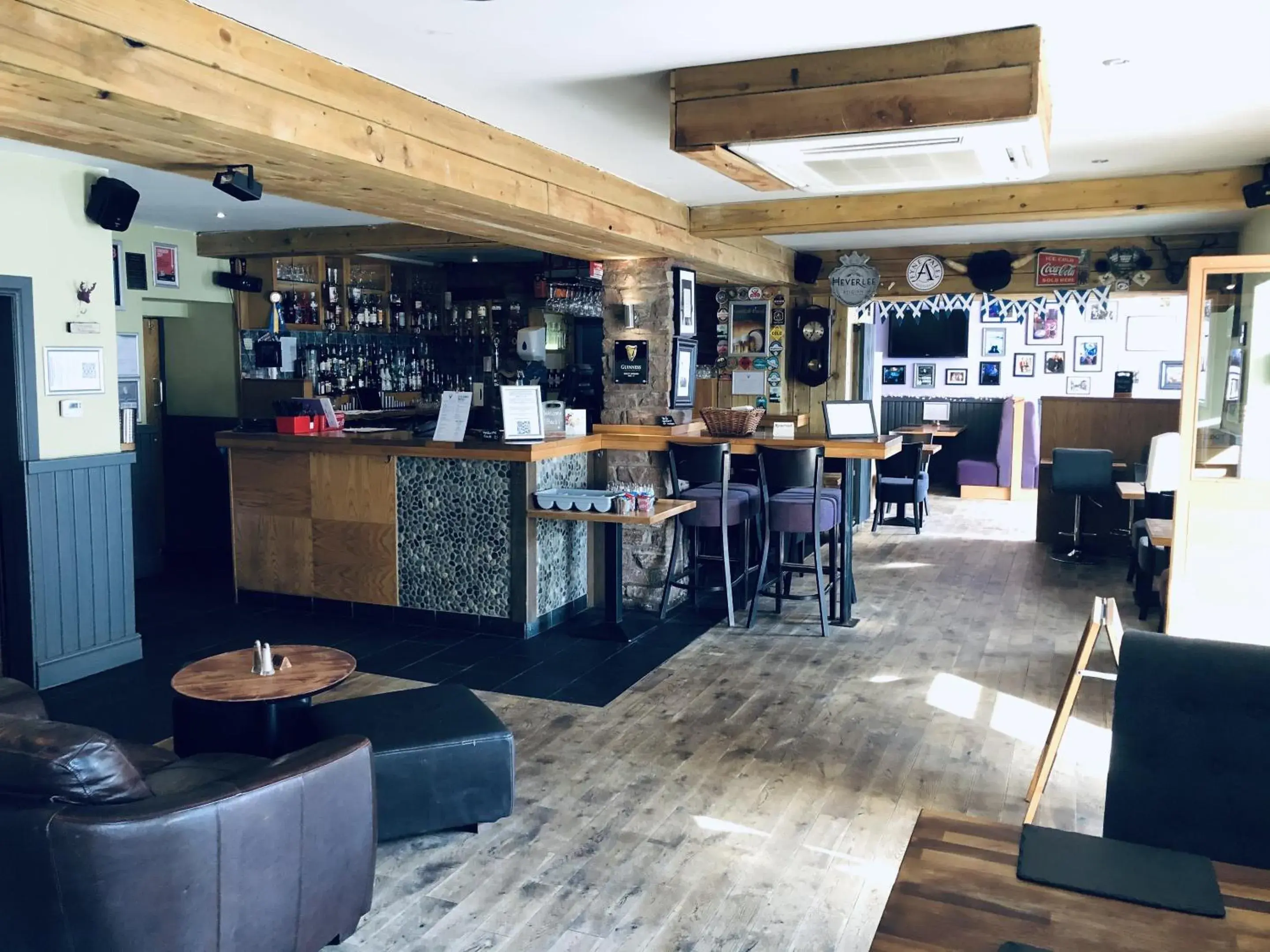 Living room in The Drymen Inn Living room in The Drymen Inn